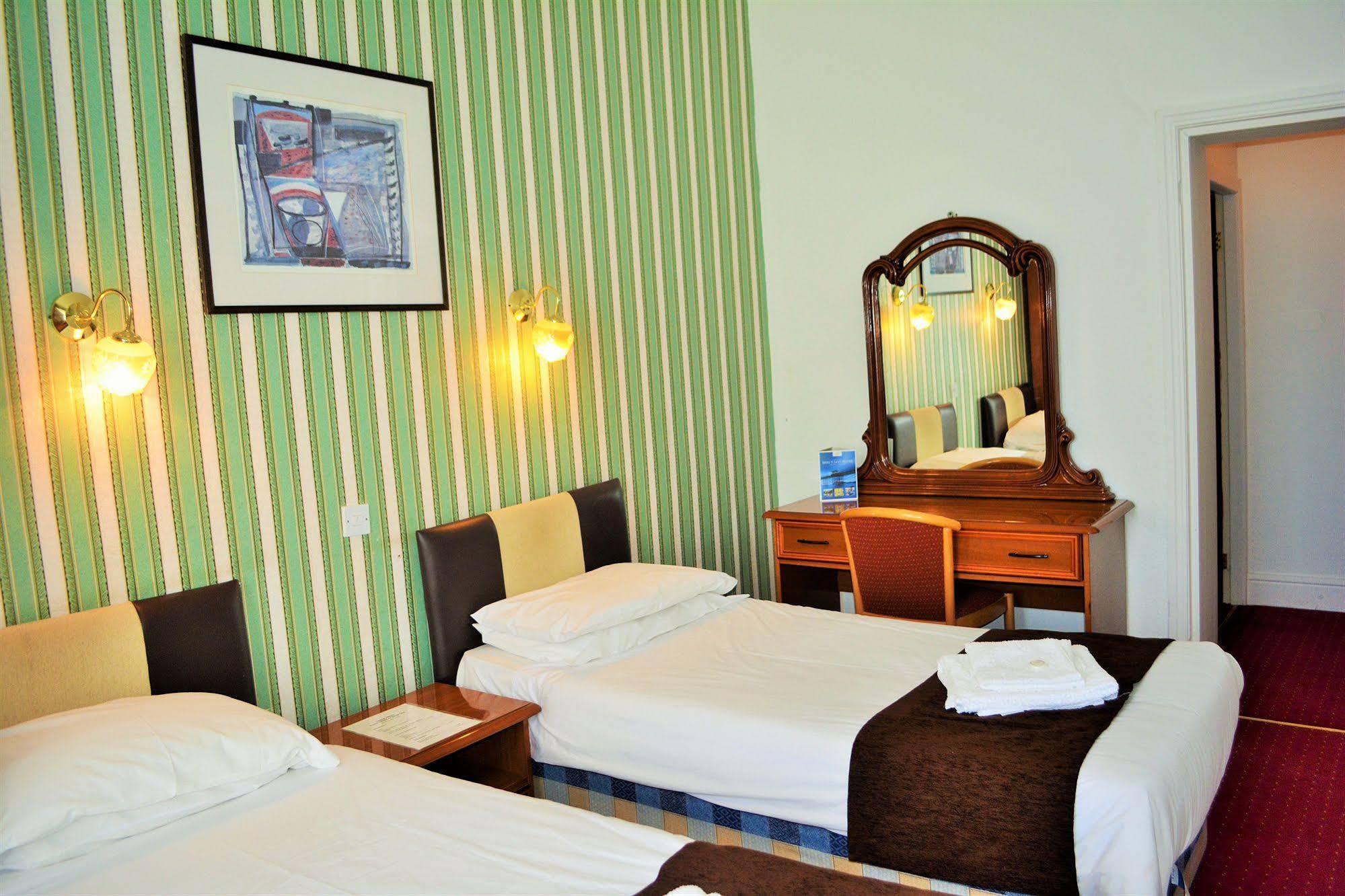 Four Saints Brig Y Don Hotel