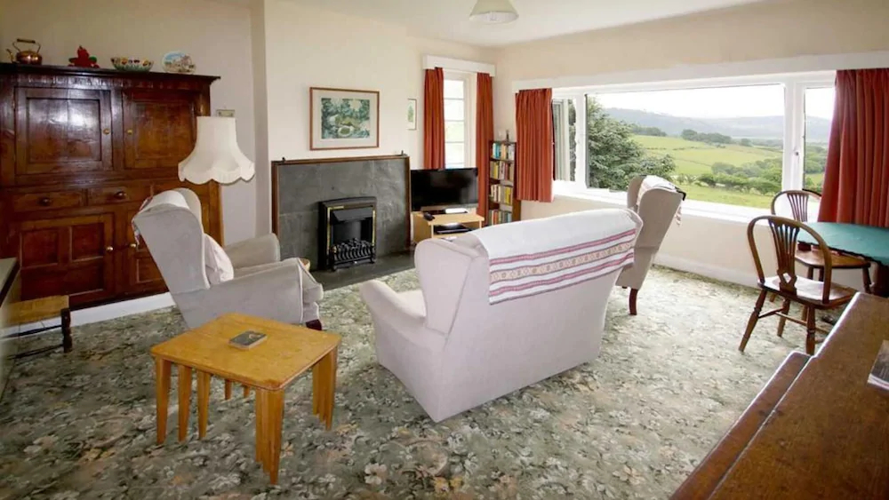 Eryl Cottage