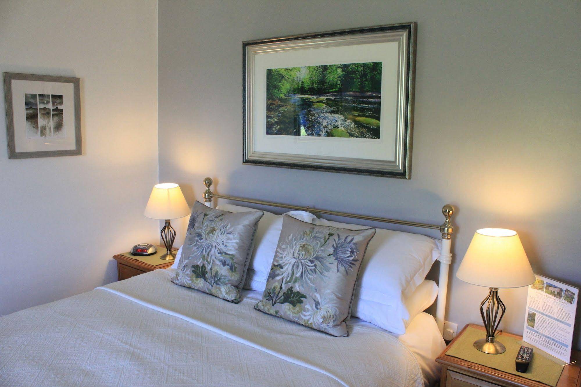 Ty Bryn Bed & Breakfast