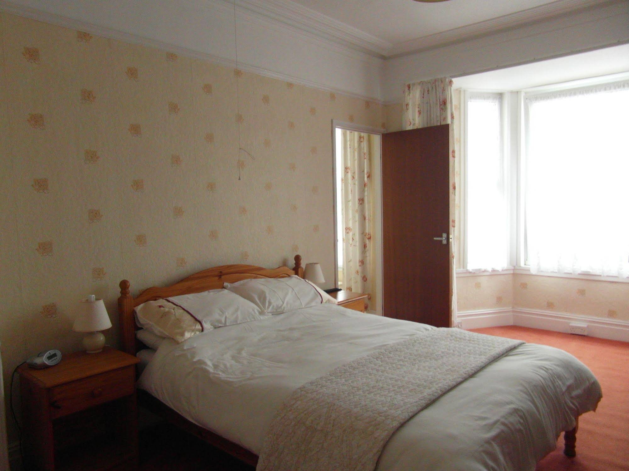 Adeline Guest House