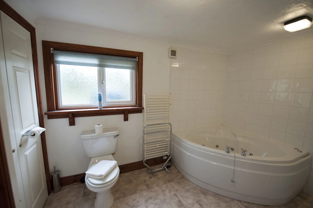 Cwmwennol Country House