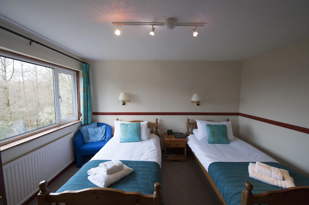 Cwmwennol Country House