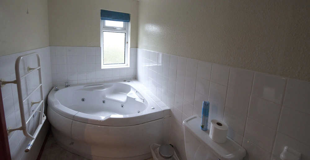 Cwmwennol Country House