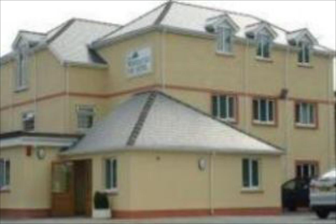 Woodridge Inn Hotel