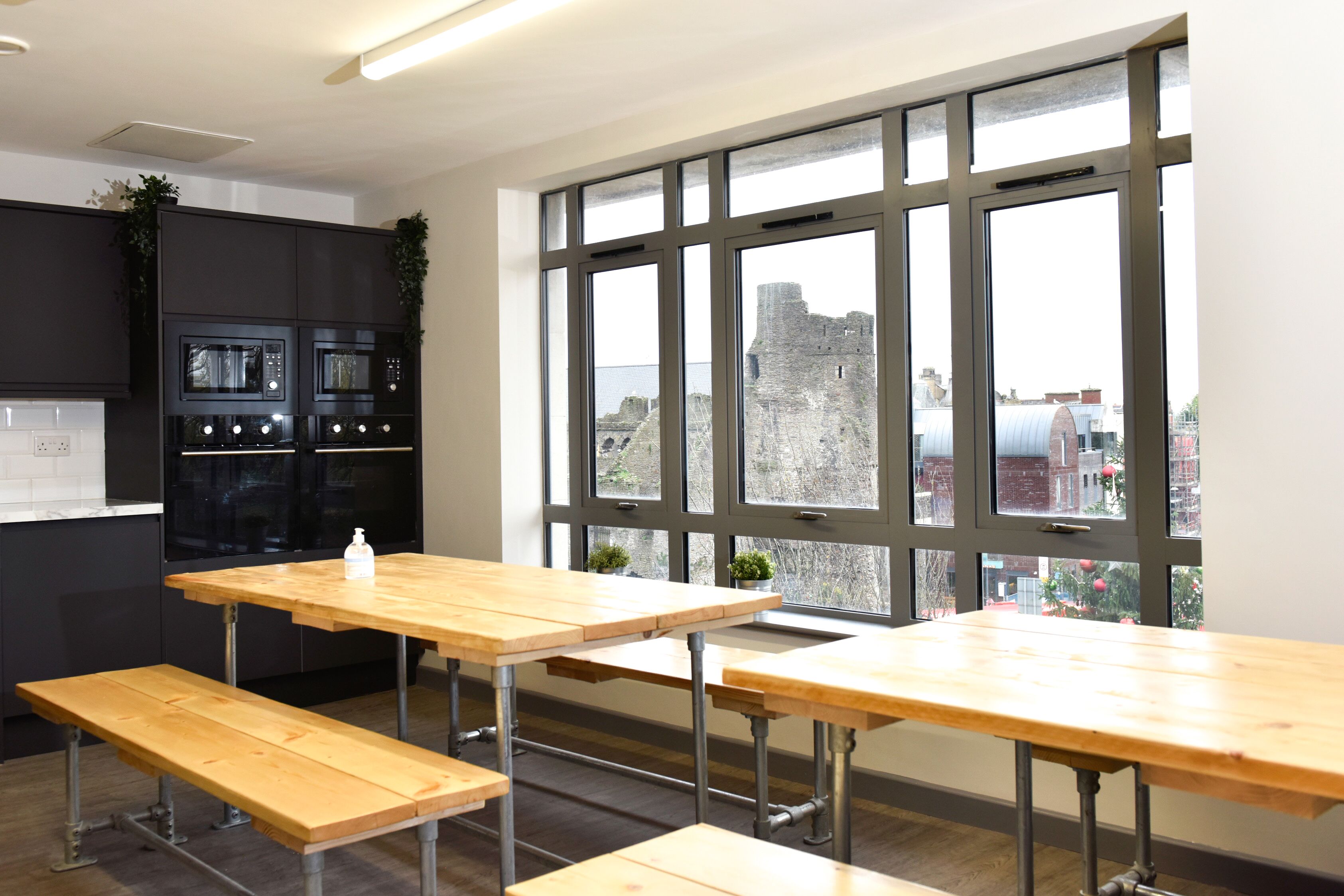 Cwtsh Hostel