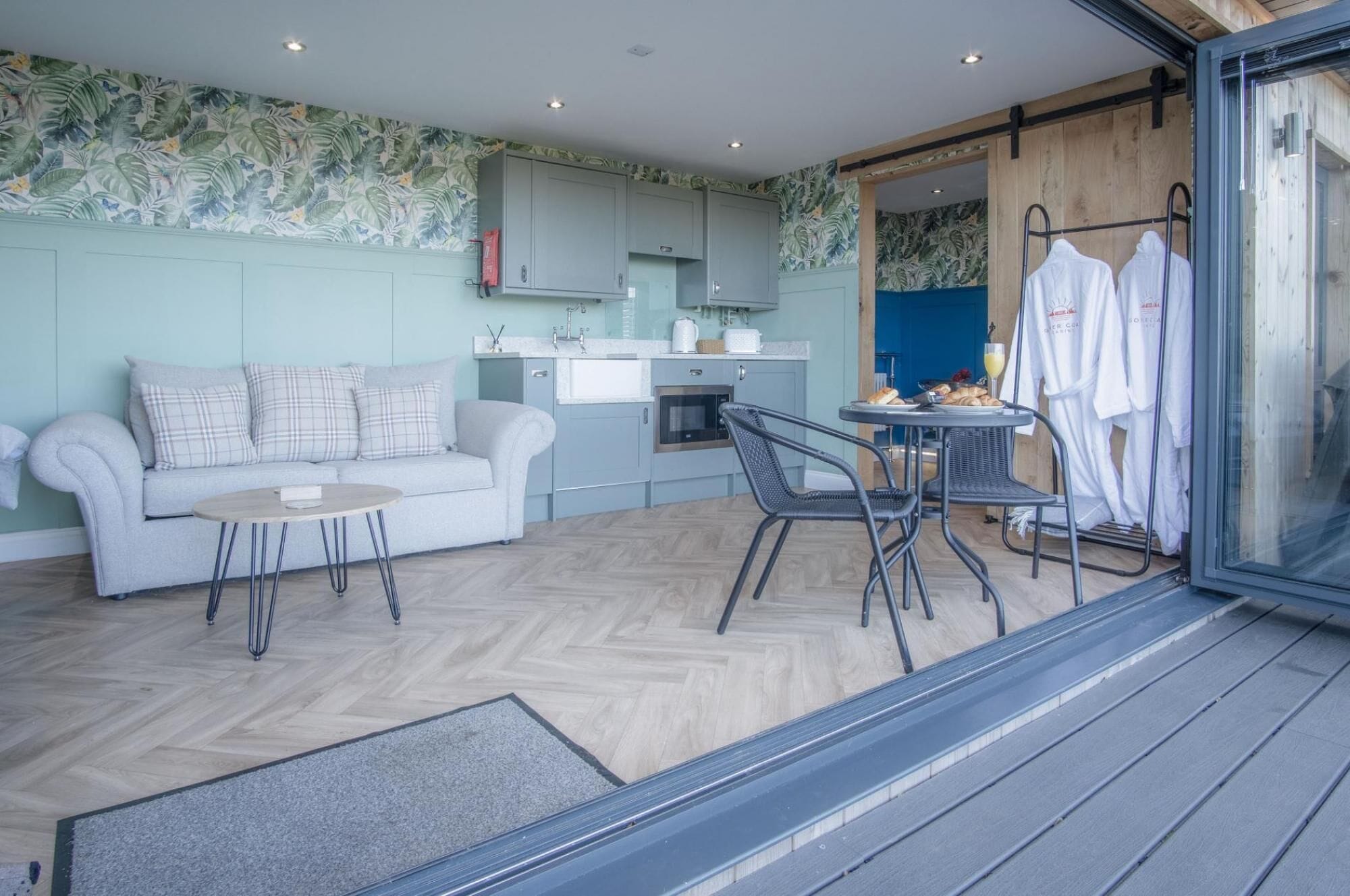 The Caswell Bay Hide out