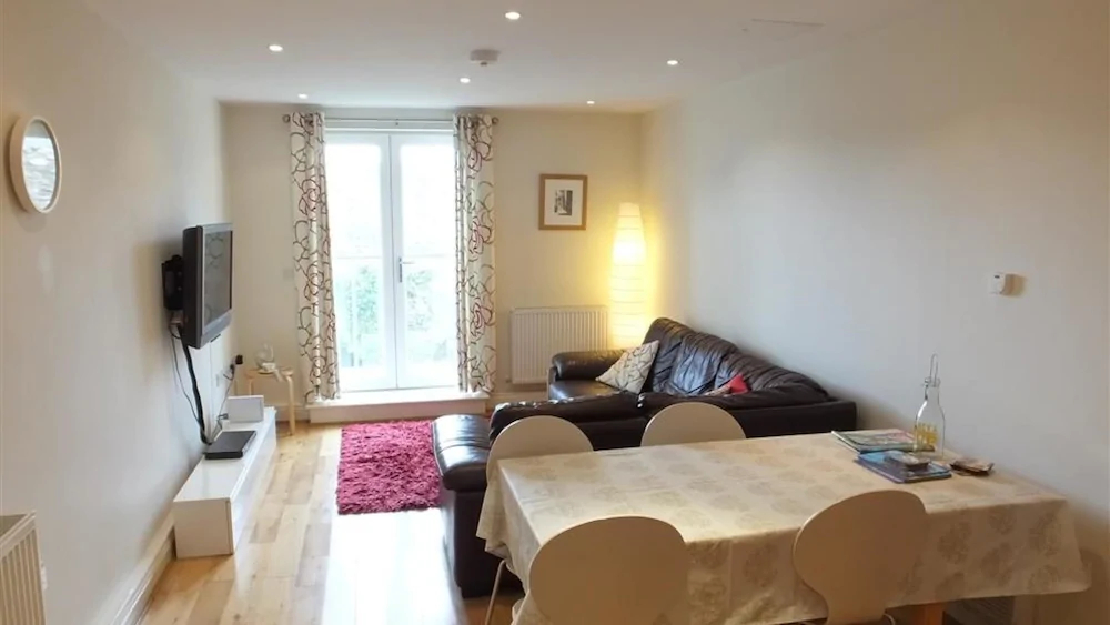 Cobourg House