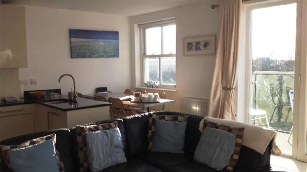 Cobourg House
