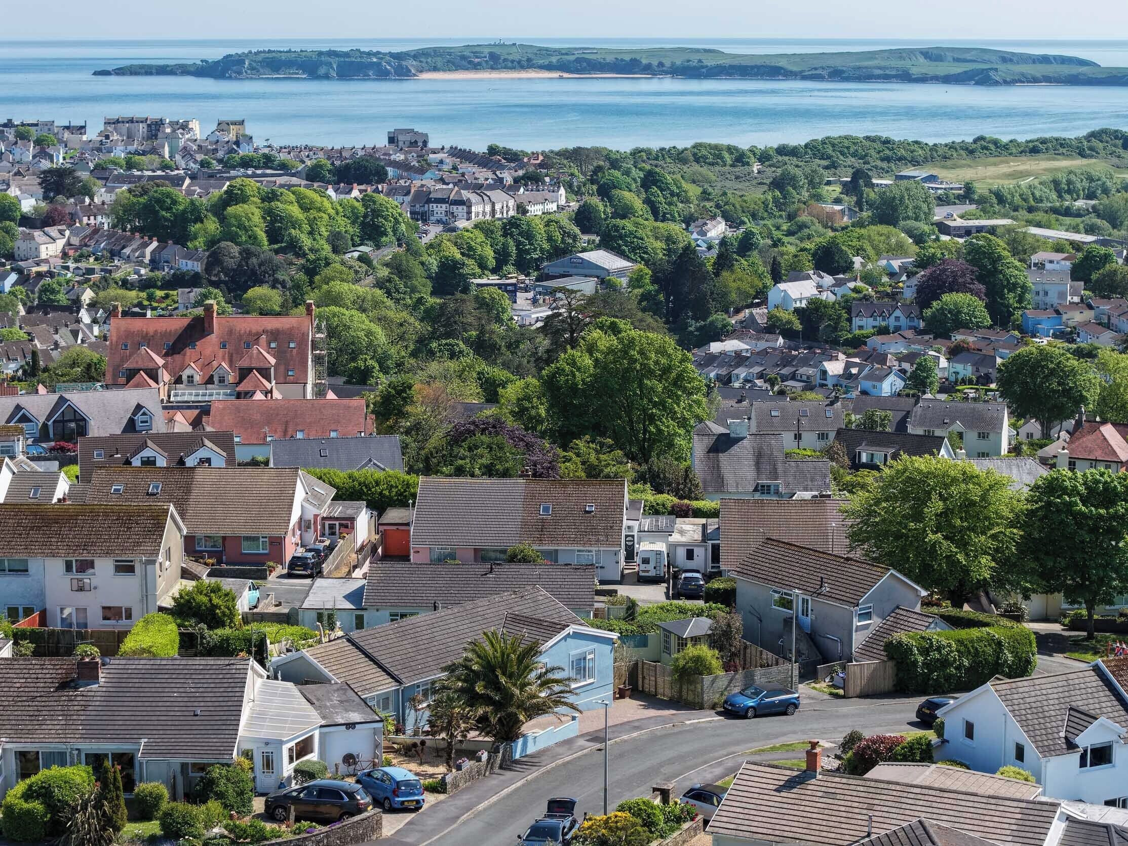 Town Heights Holiday Home  Tenby