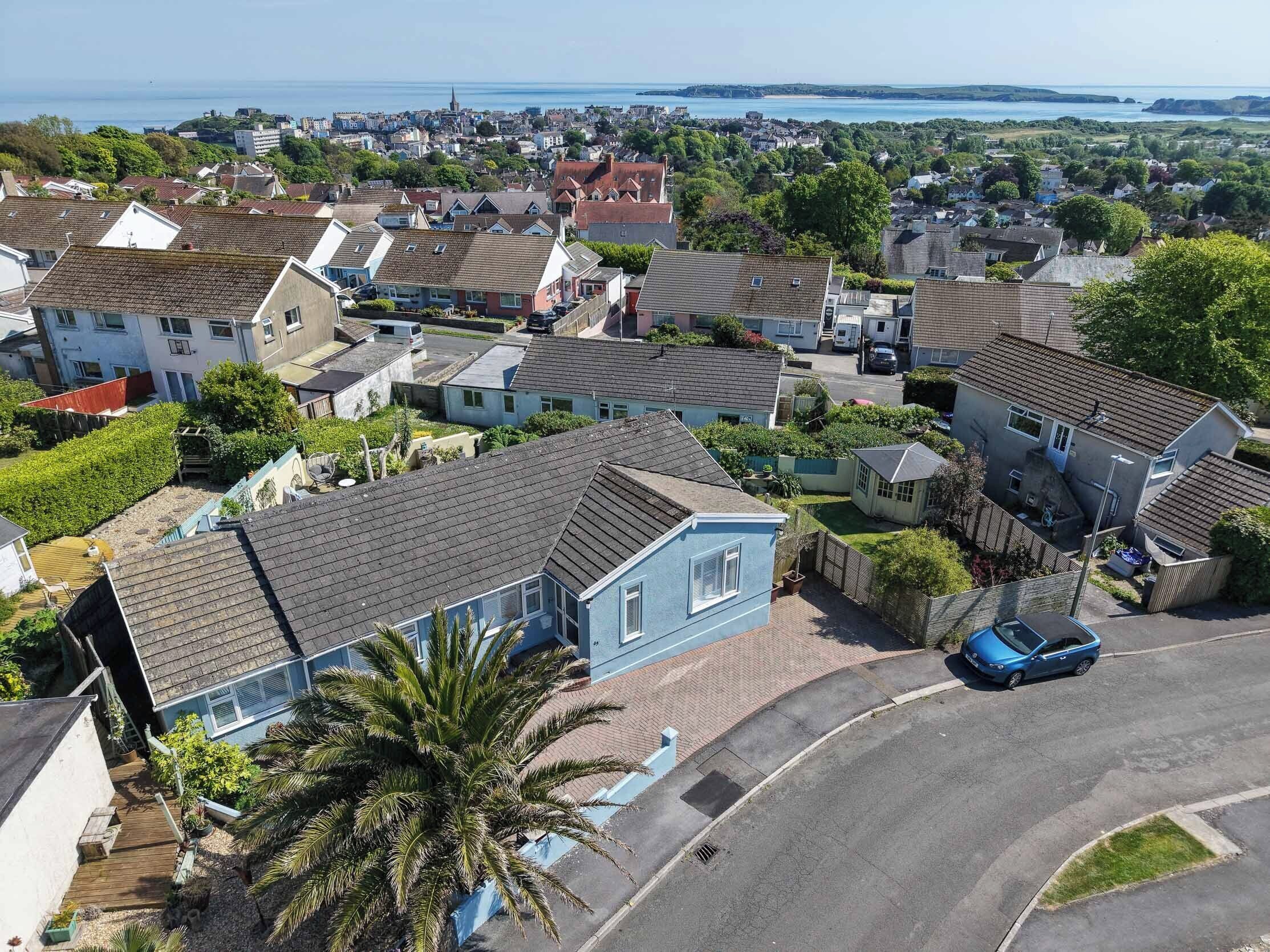 Town Heights Holiday Home  Tenby