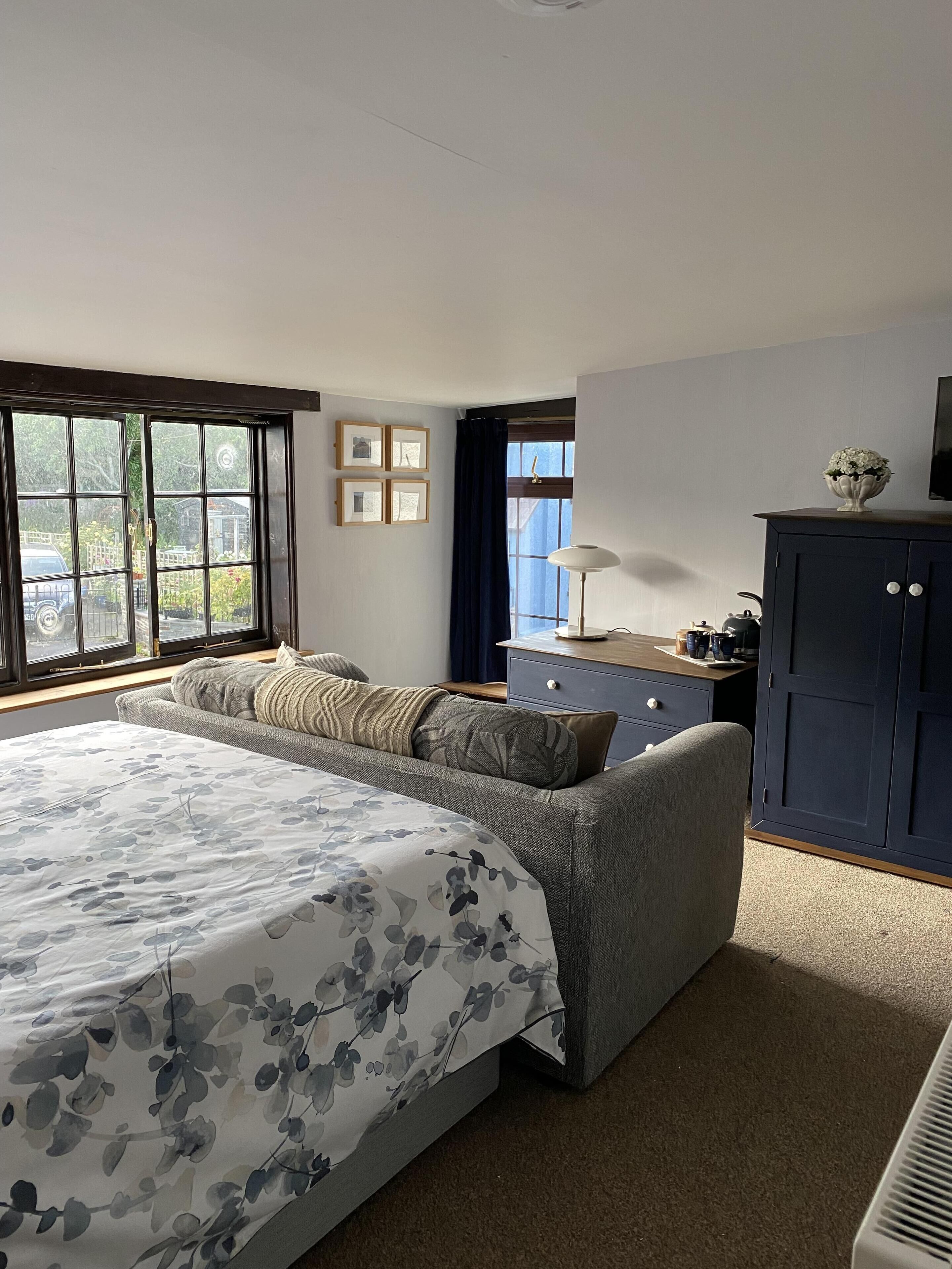 Tom's Of Tregaron