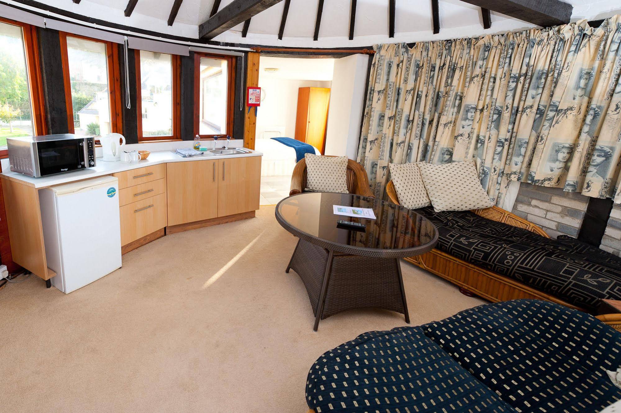 Port Dinorwic Resort
