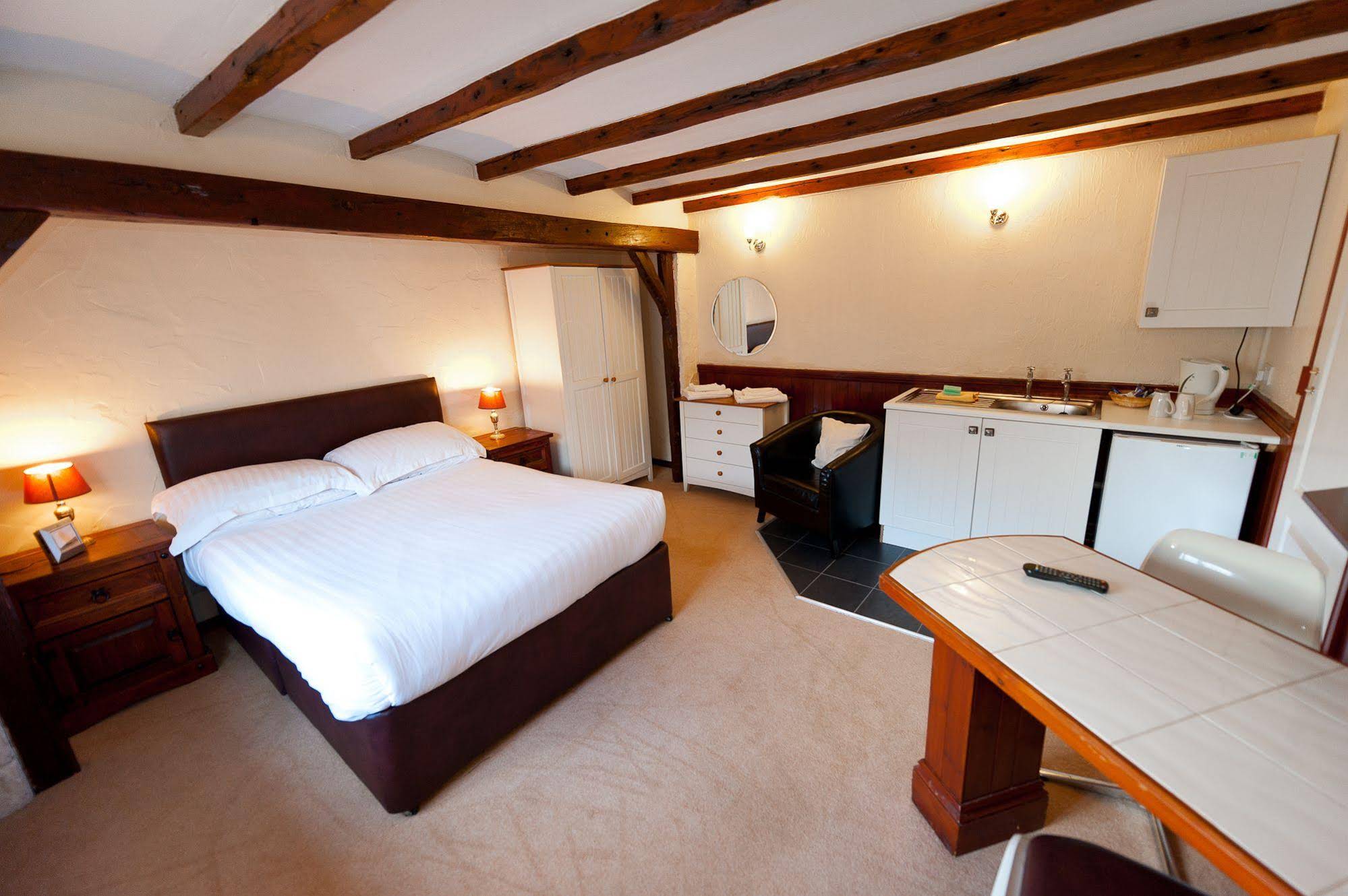 Port Dinorwic Resort