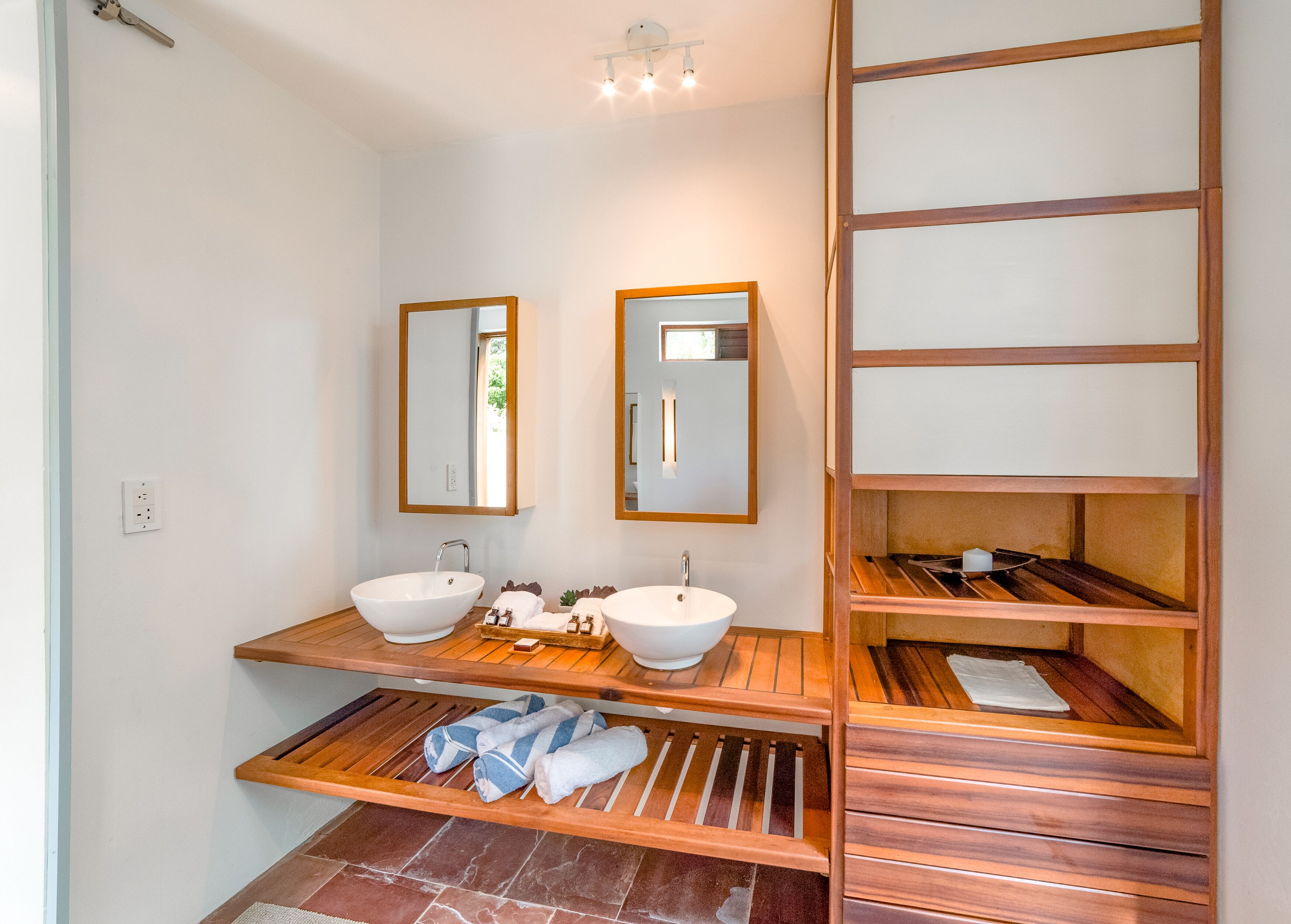 473 Grenada Boutique Resort