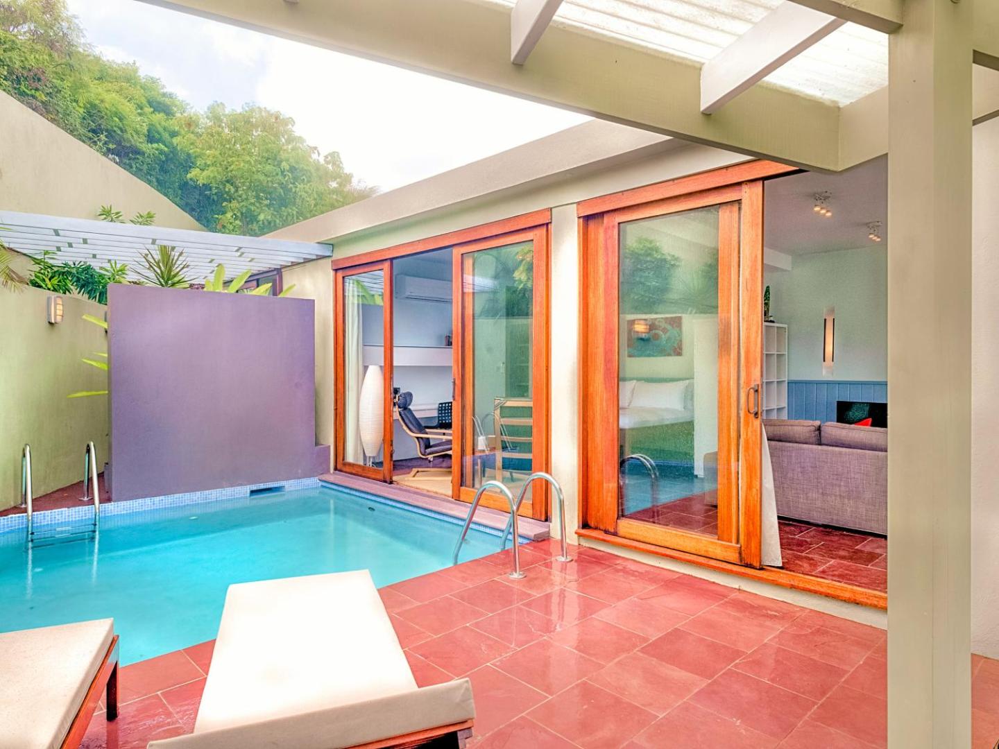 473 Grenada Boutique Resort