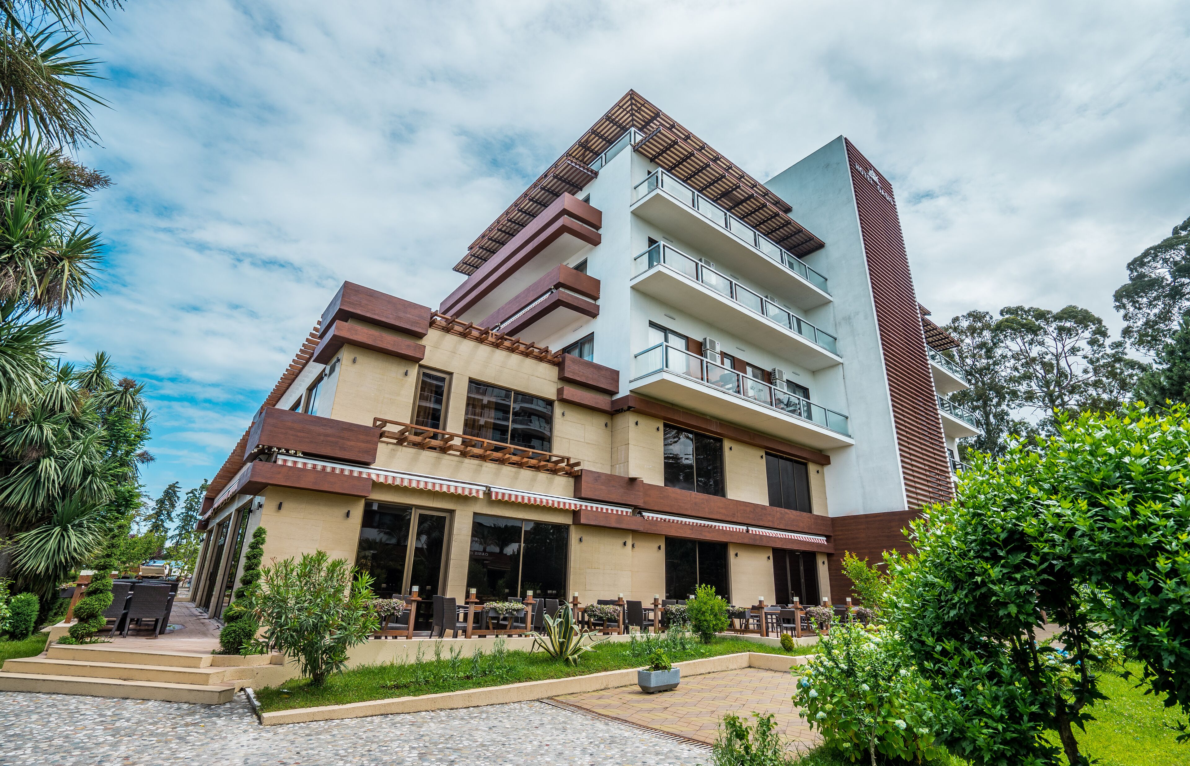 Dreamland Oasis Chakvi Hotel