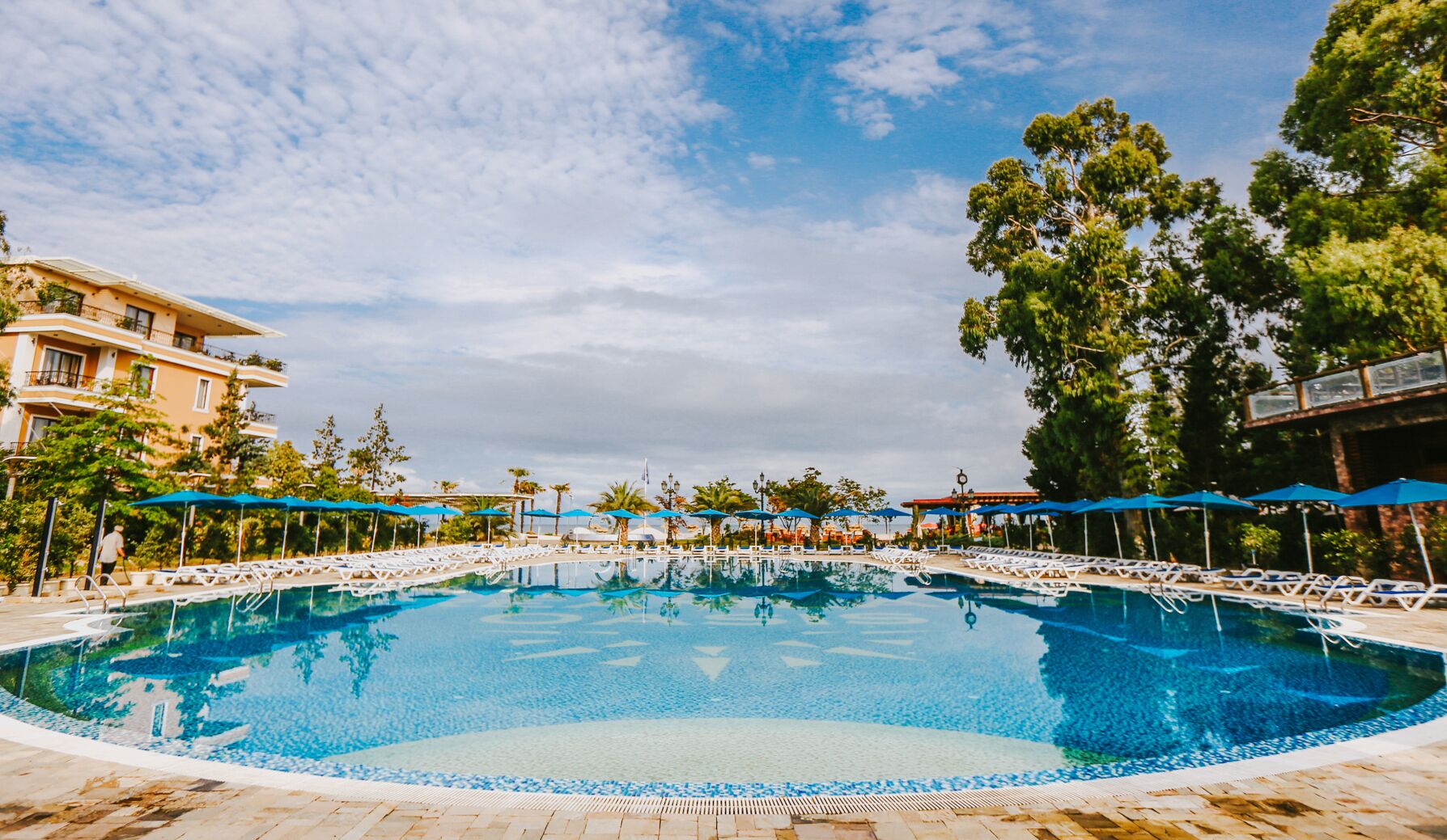 Dreamland Oasis Chakvi Hotel