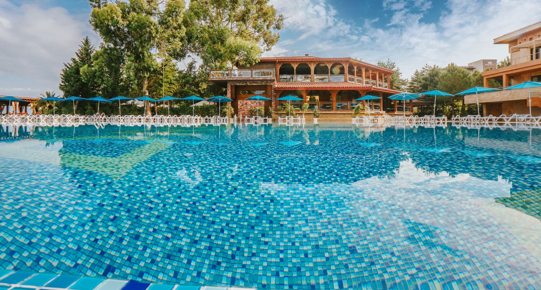 Dreamland Oasis Chakvi Hotel