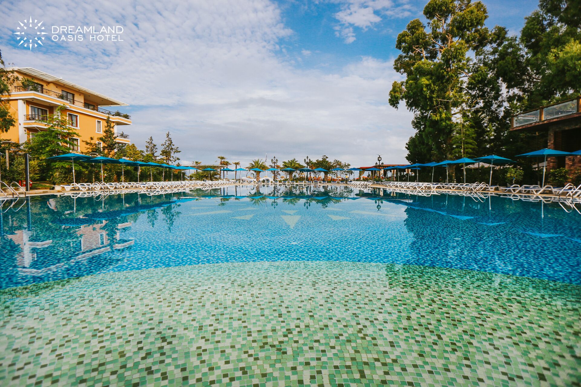 Dreamland Oasis Chakvi Hotel