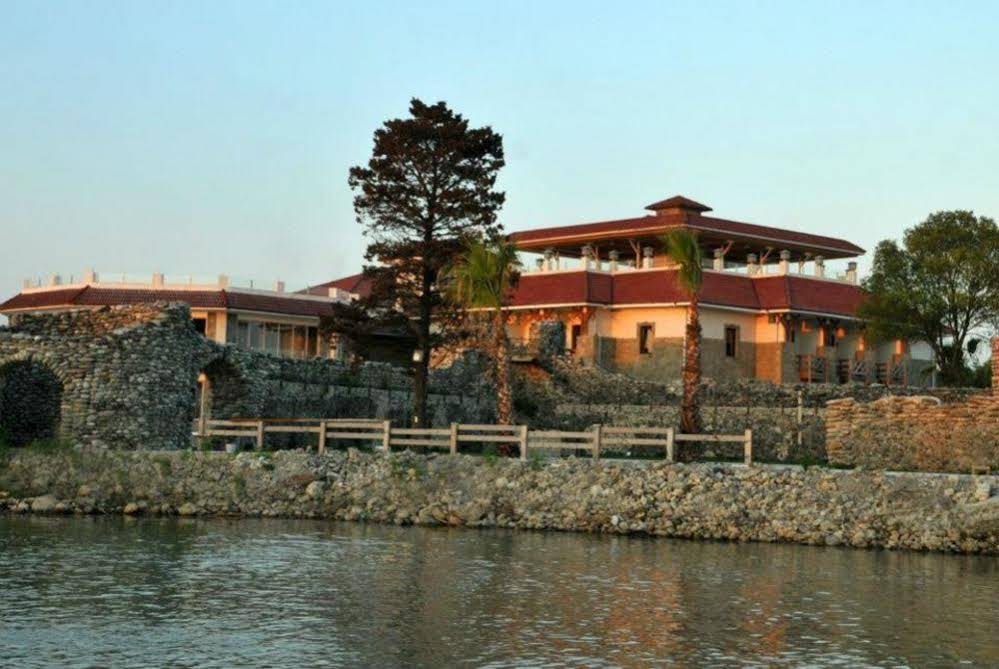 Palm Beach Hotel