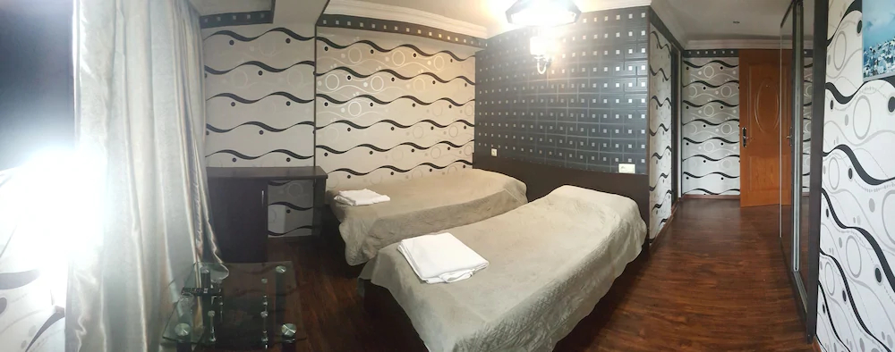 Amadeus Hotel
