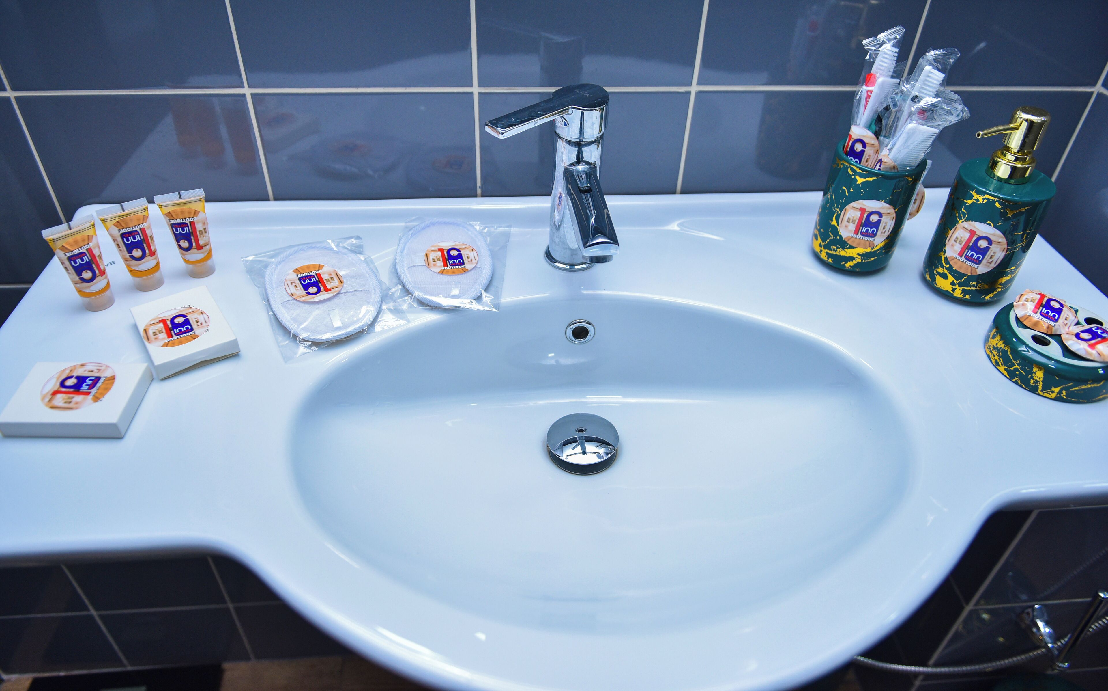 10 Inn Boutique Hotel