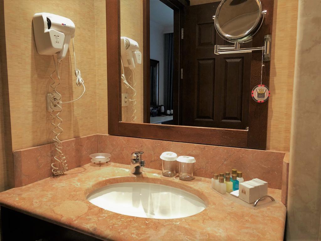 Hotel Intourist Palace