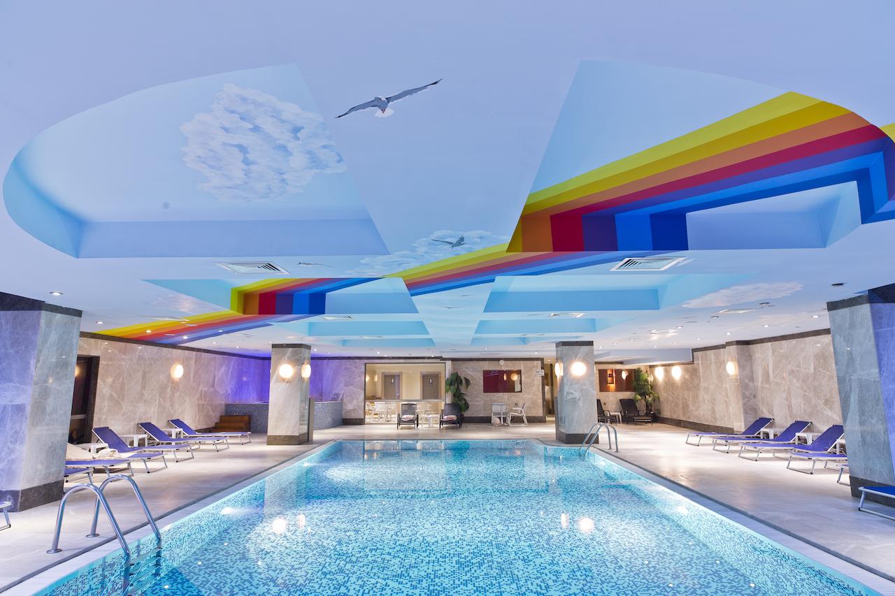 Hotel Intourist Palace