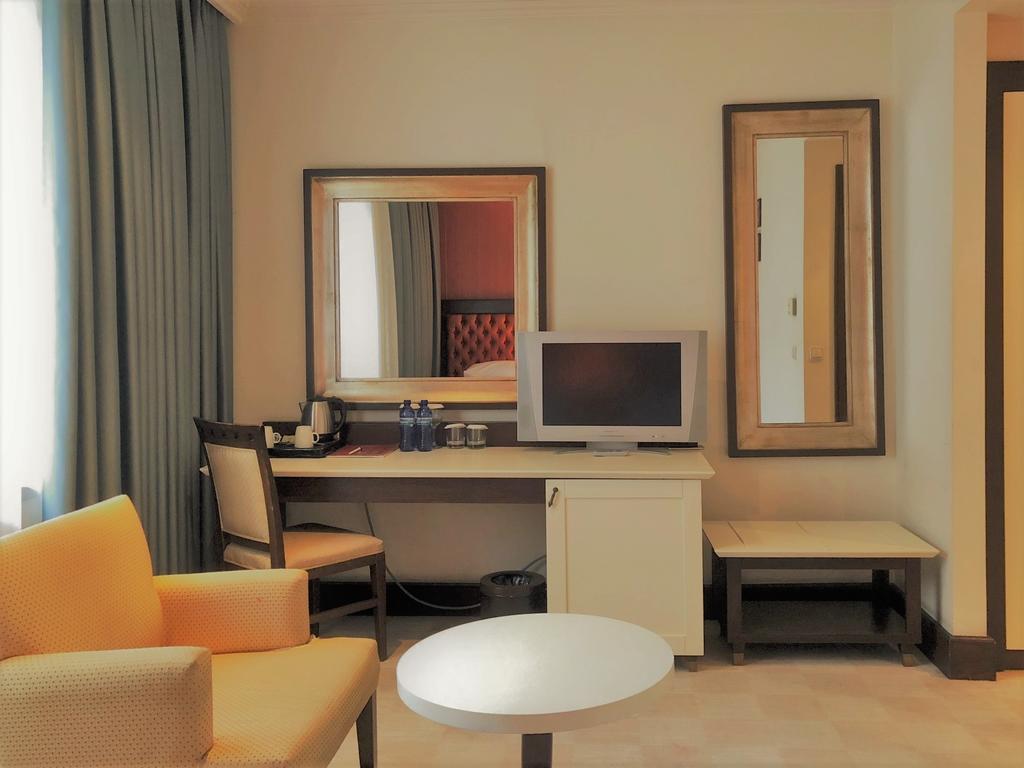Hotel Intourist Palace