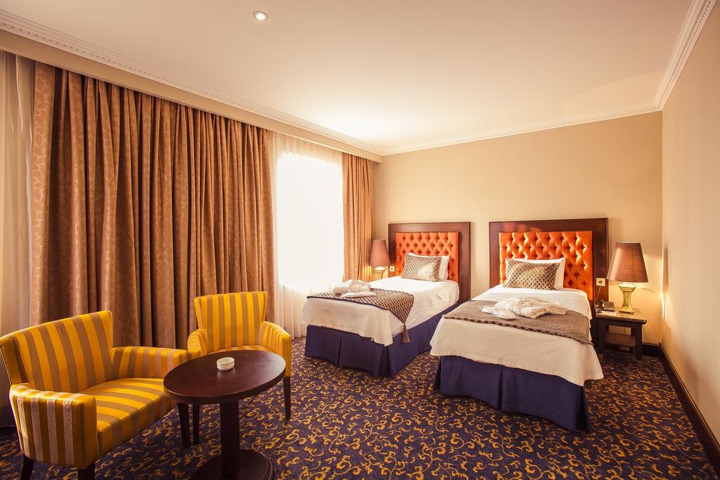 Hotel Intourist Palace