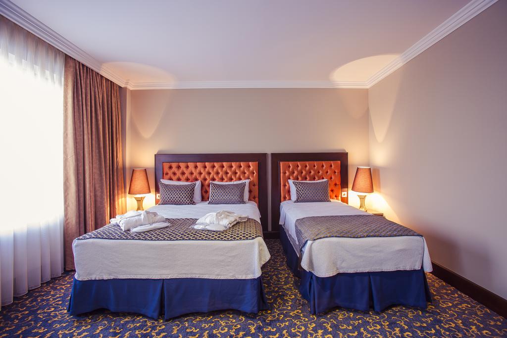 Hotel Intourist Palace