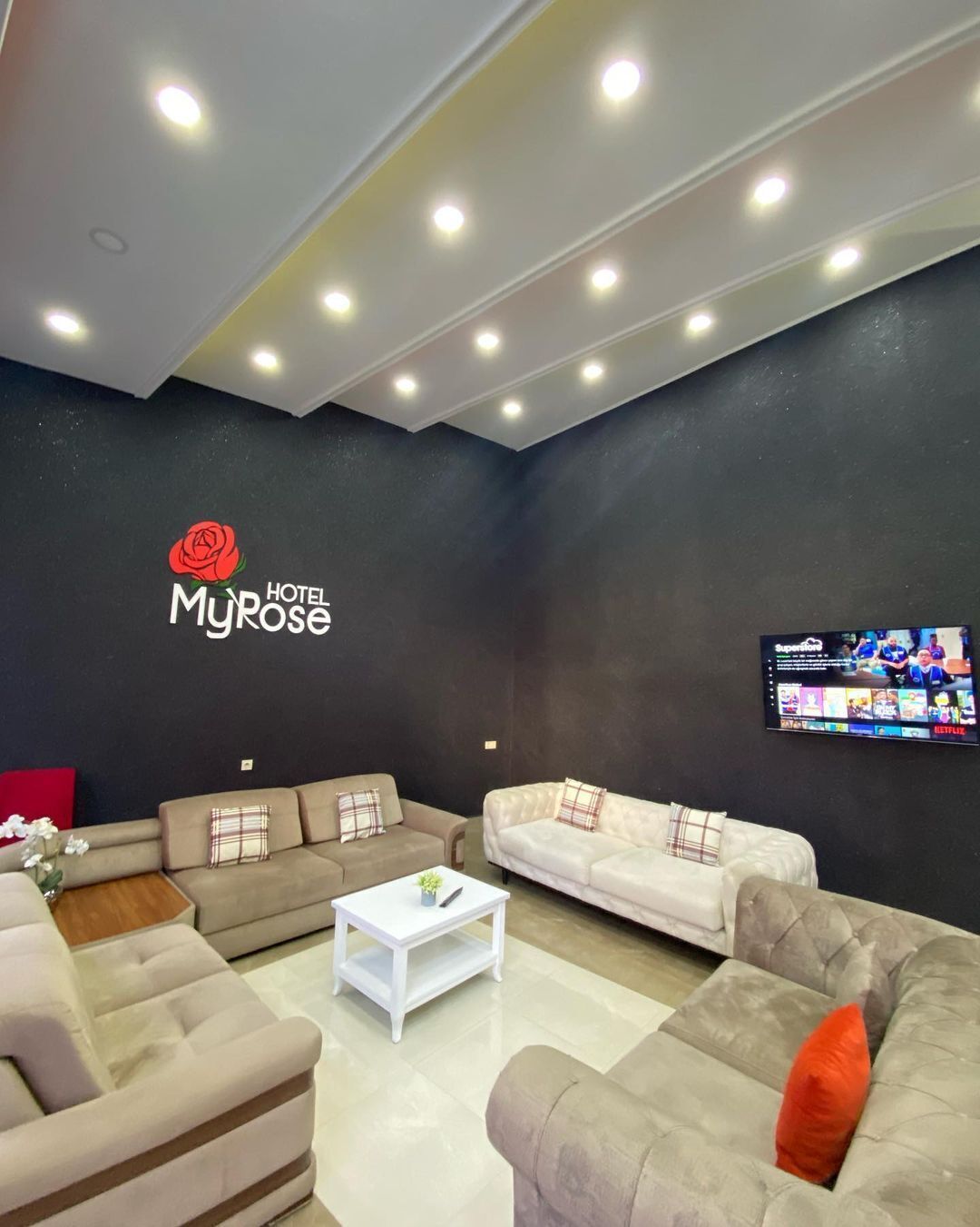 Hotel Myrose