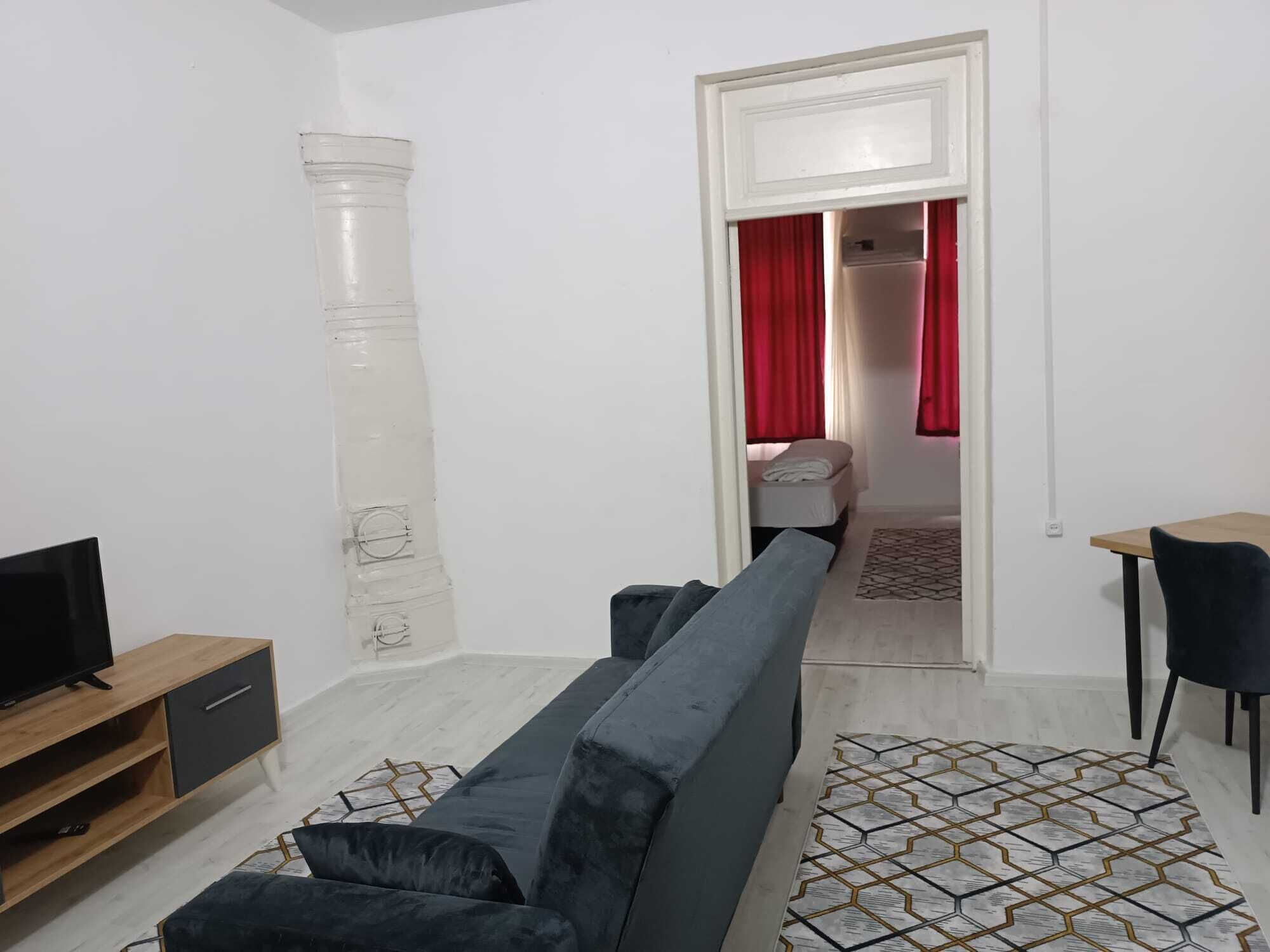 Karvi Hostel & Suites