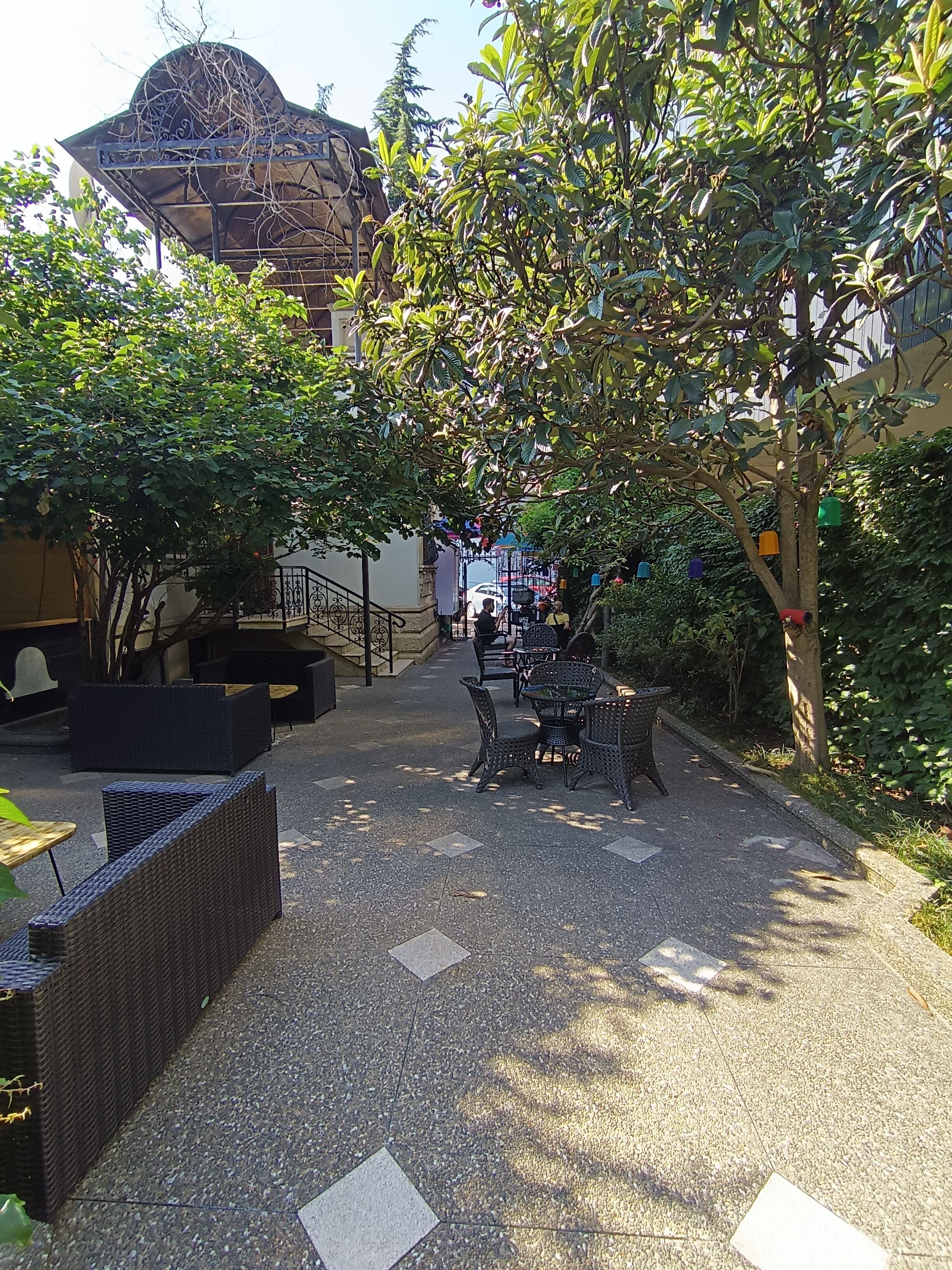 Karvi Hostel & Suites