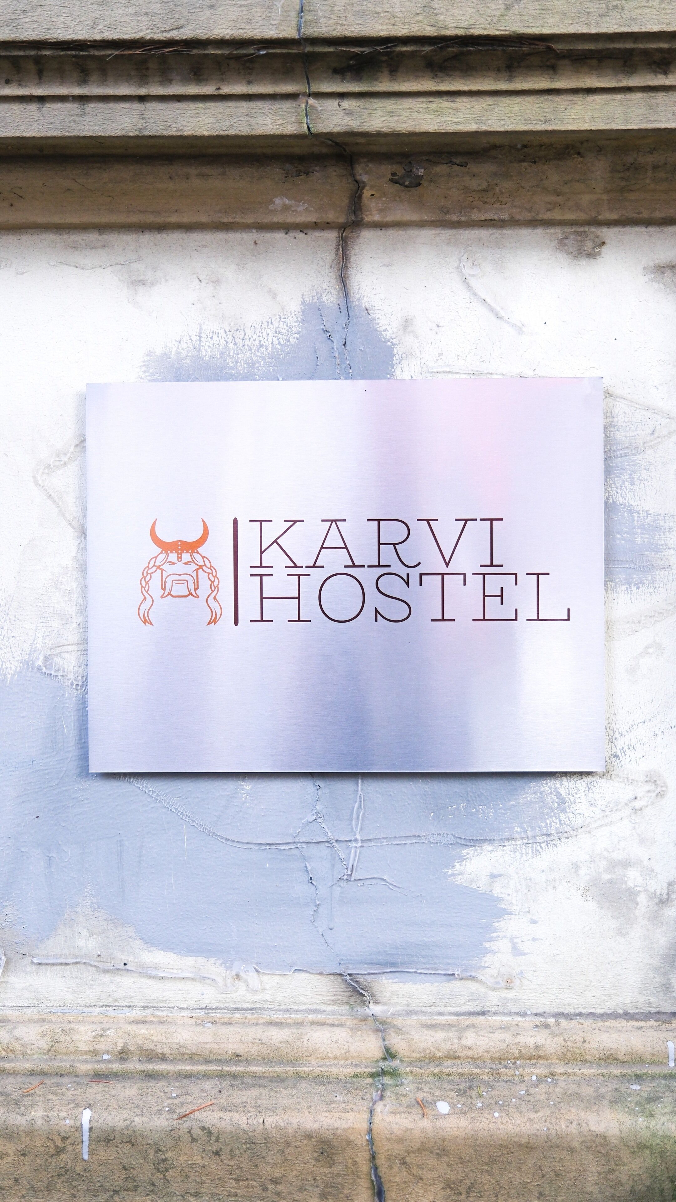 Karvi Hostel & Suites