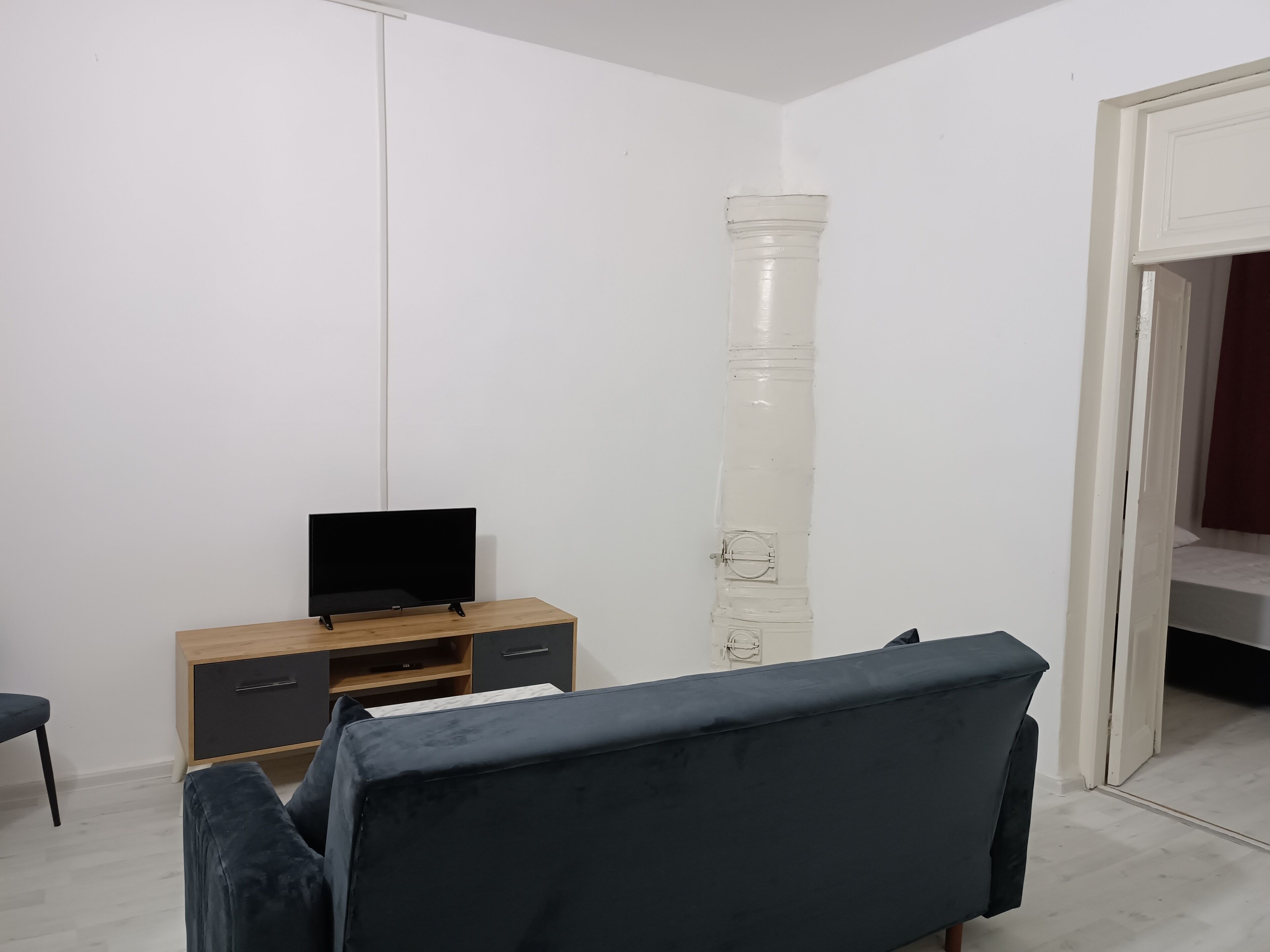 Karvi Hostel & Suites