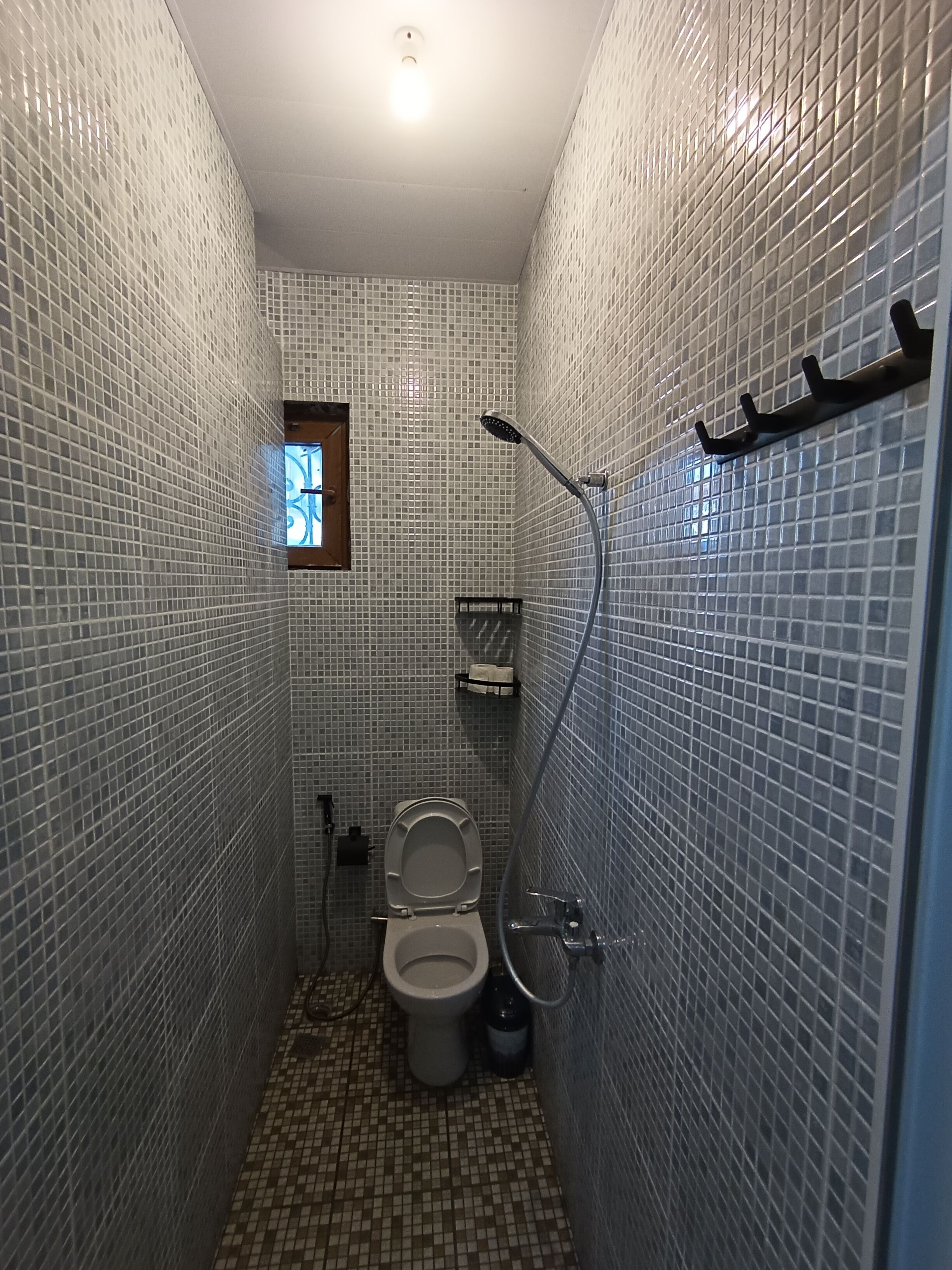 Karvi Hostel & Suites