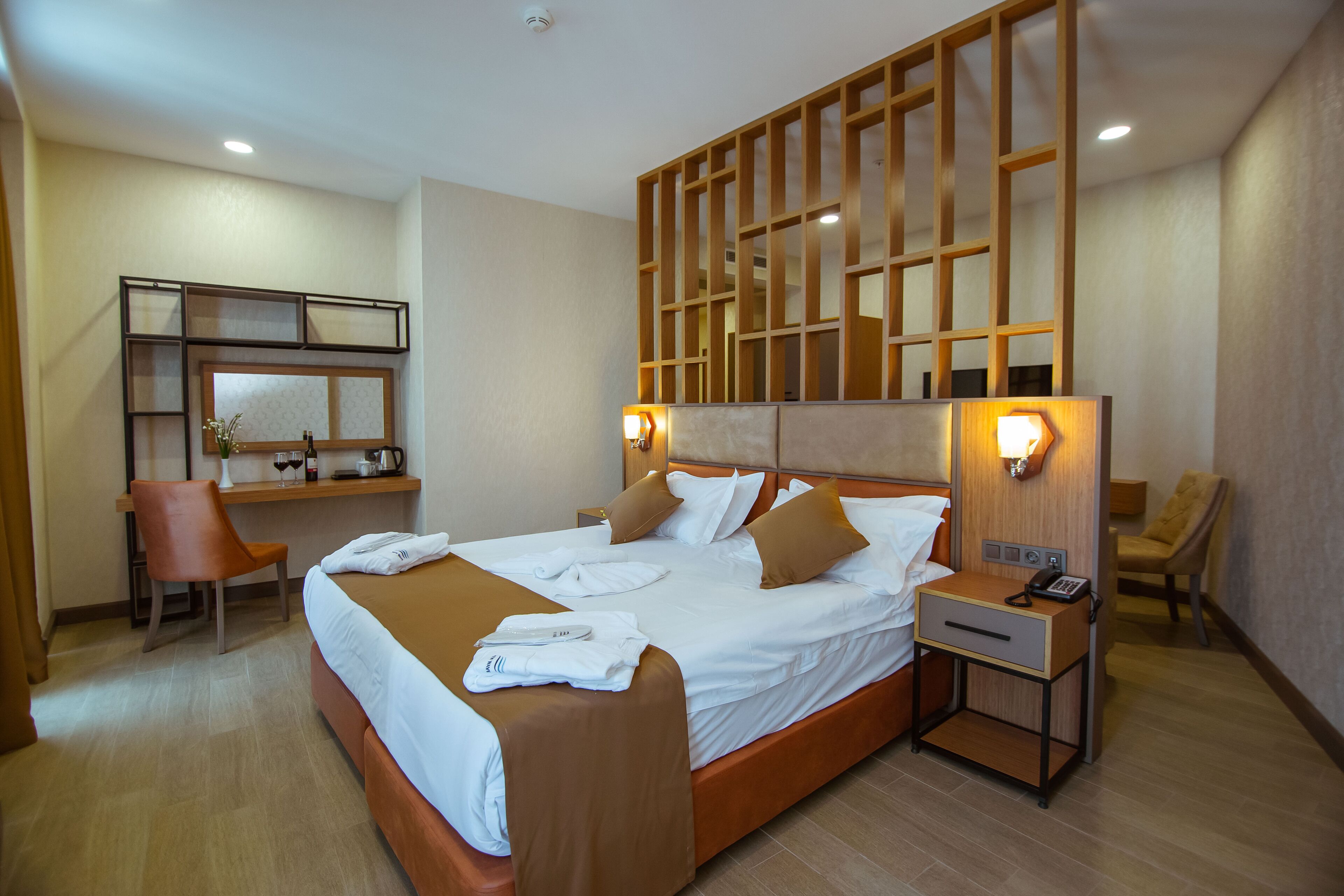 New Wave Hotel