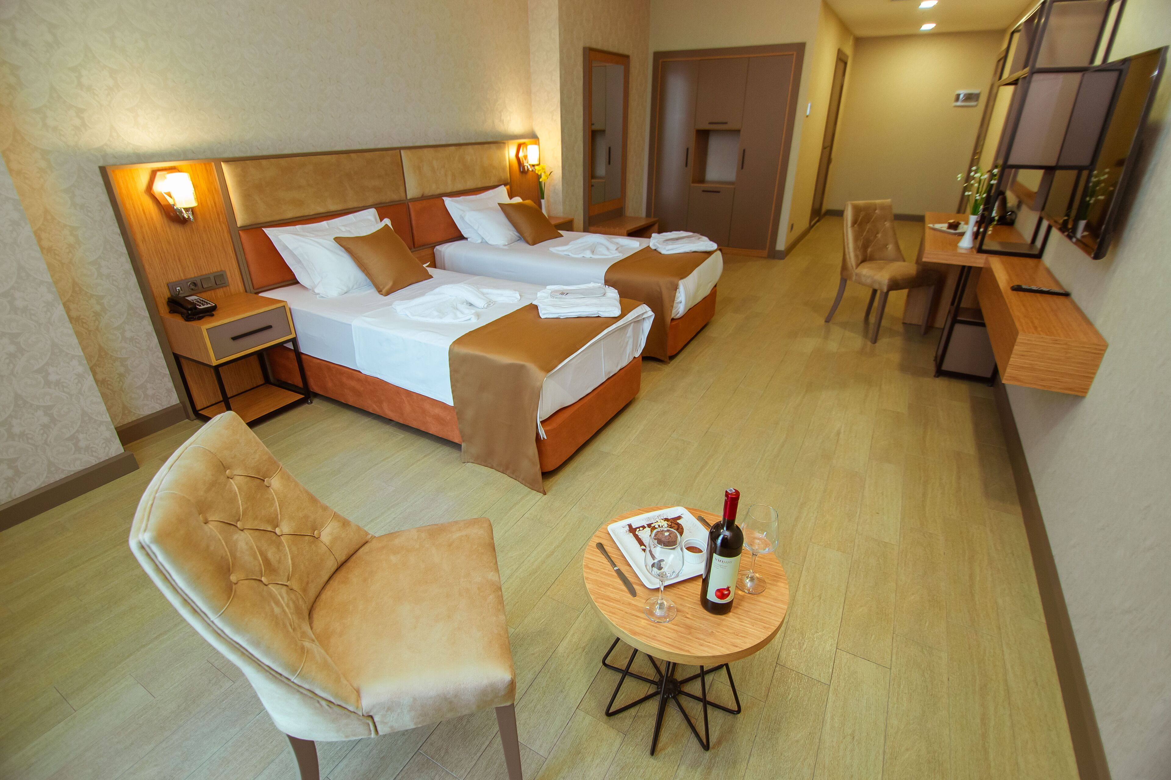 New Wave Hotel