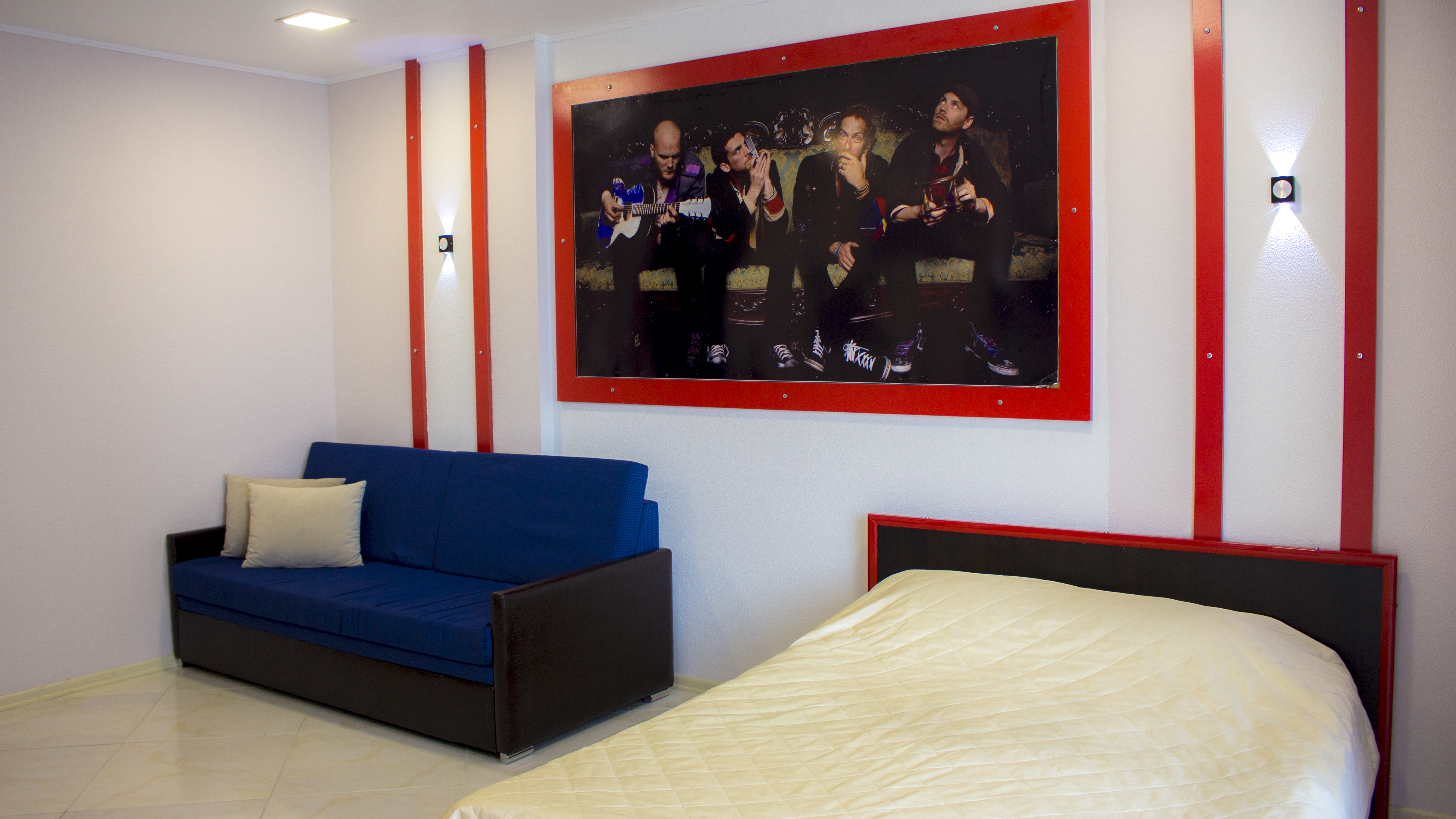 Rock Hotel First Line