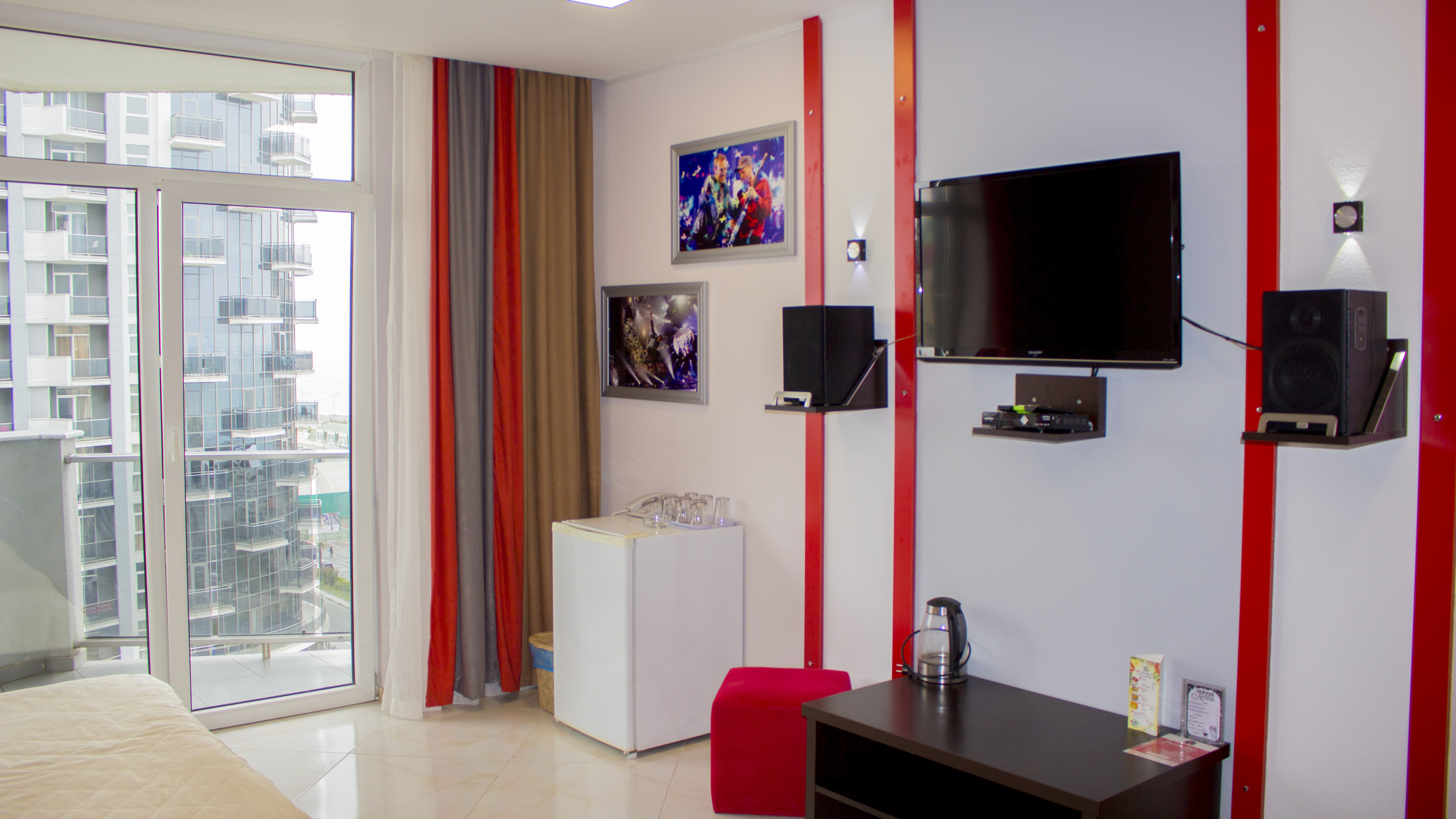 Rock Hotel First Line