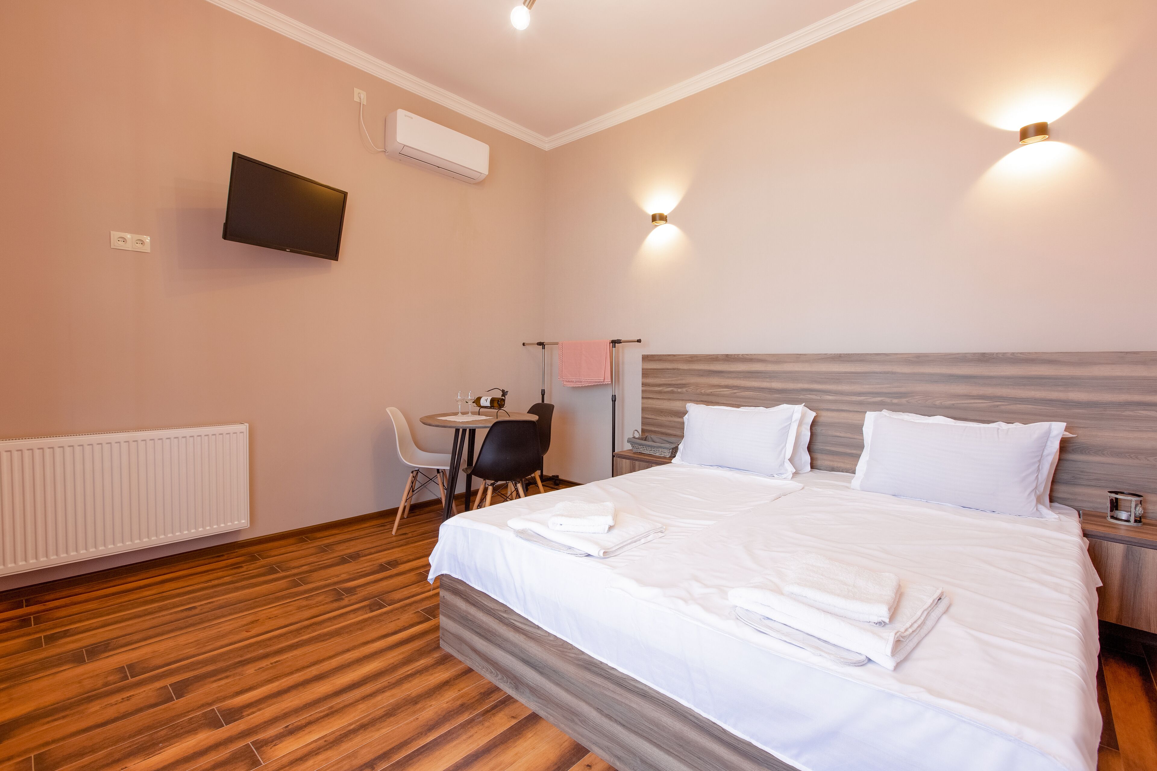 4 Rooms Boutique Hotel
