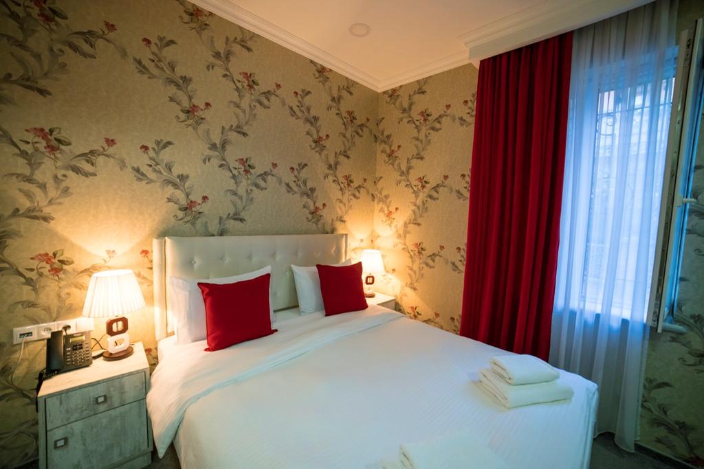 Aivani Hotel