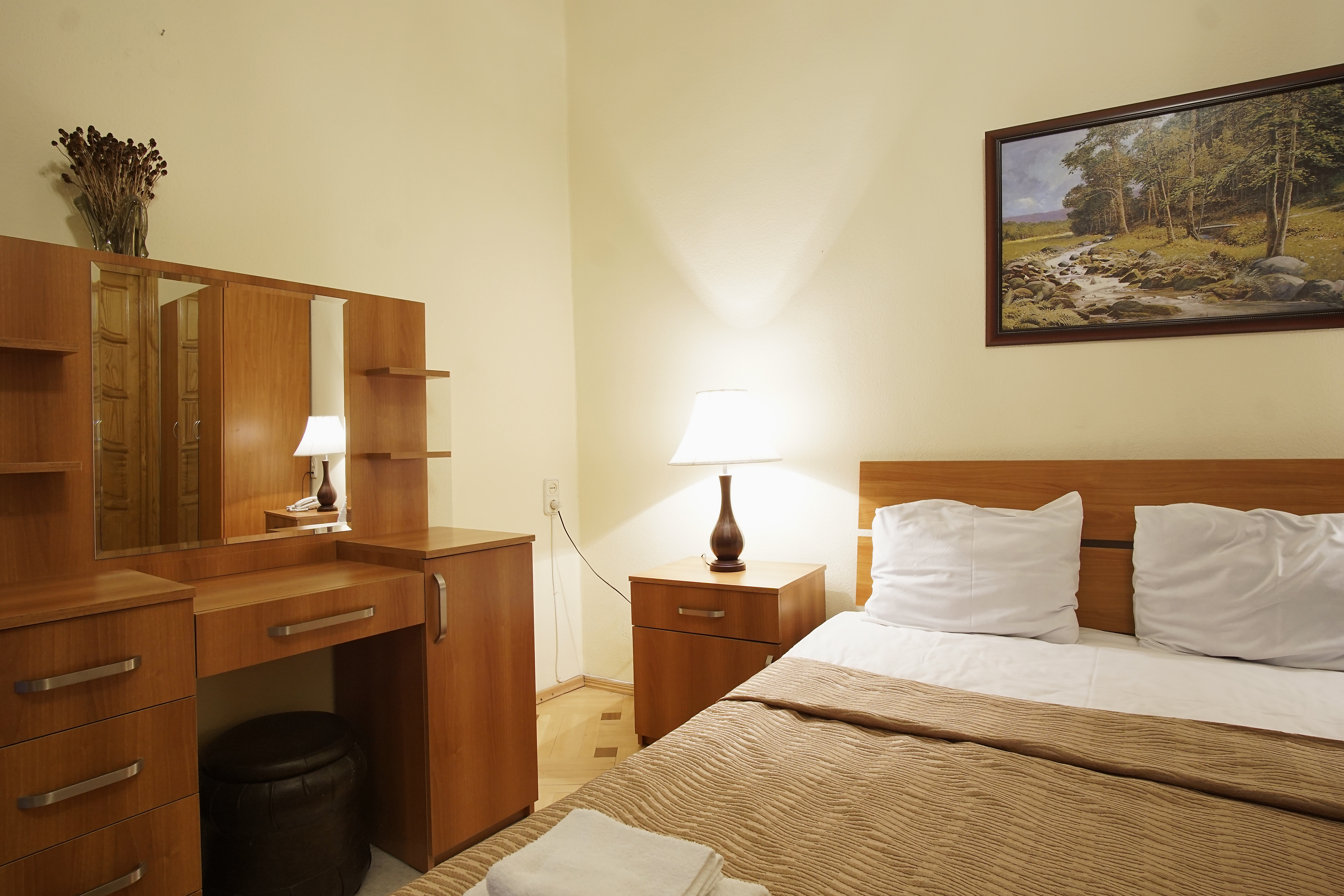 Arta Hotel