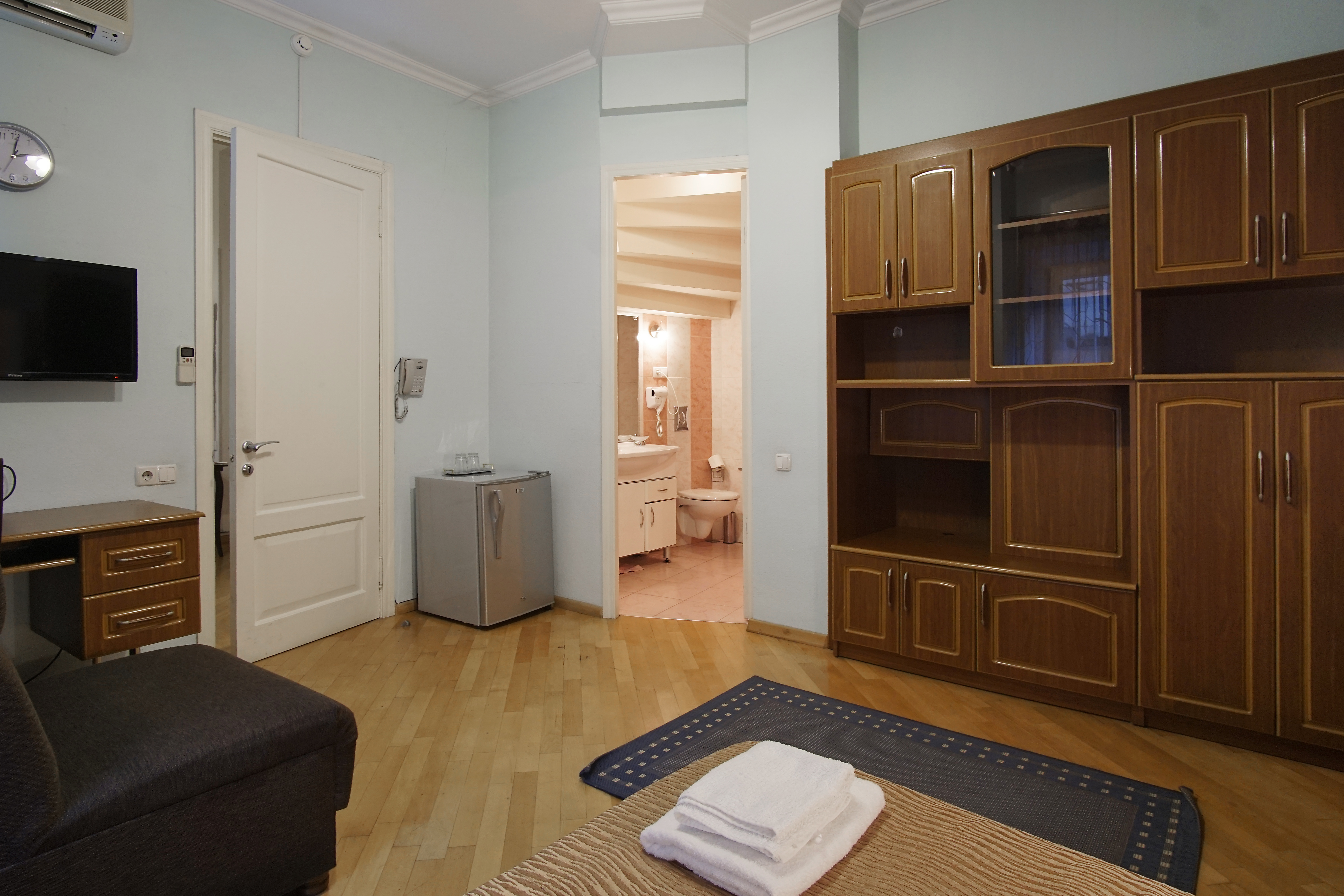 Arta Hotel