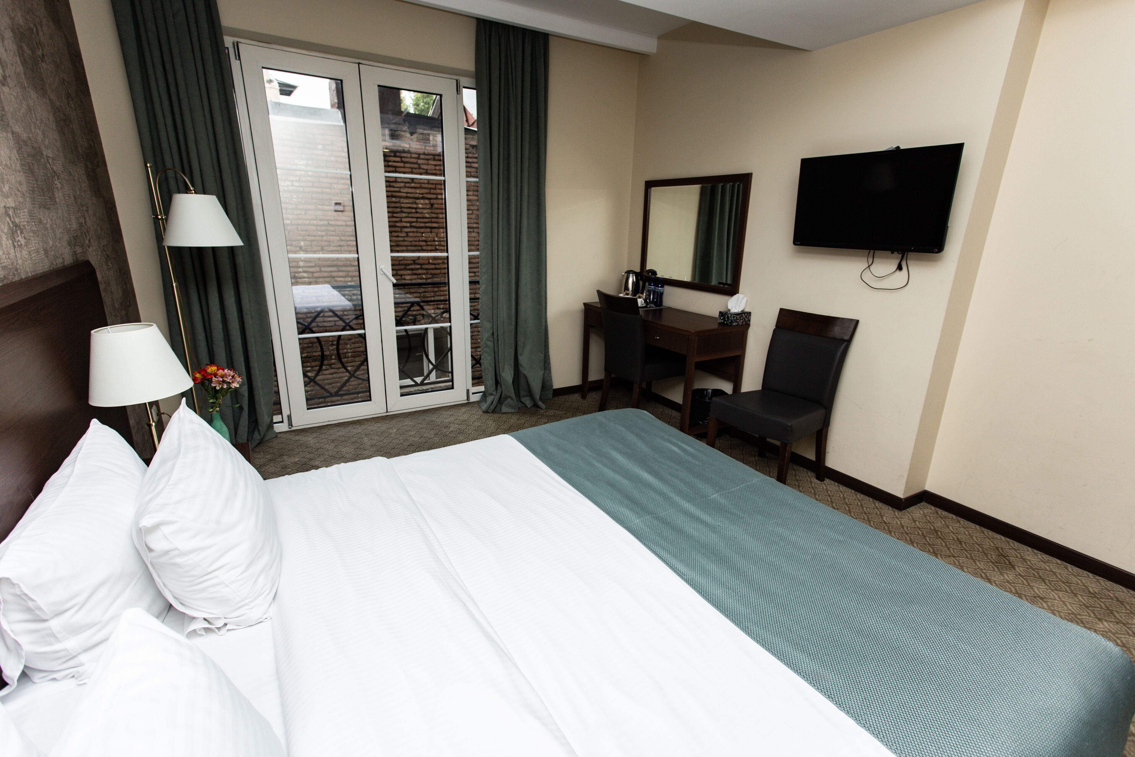 Opera Tbilisi Old Art Boutique Hotel
