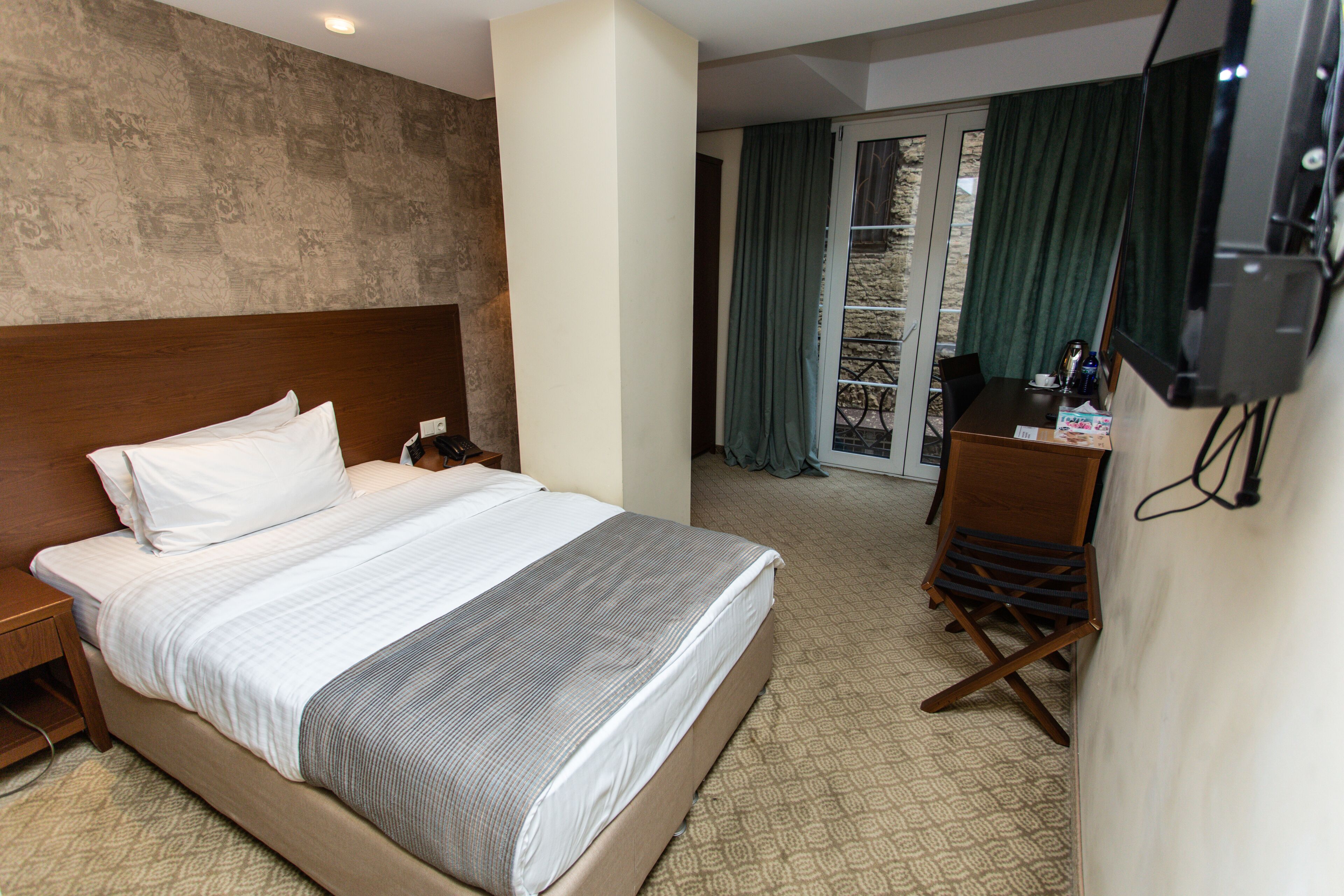 Opera Tbilisi Old Art Boutique Hotel