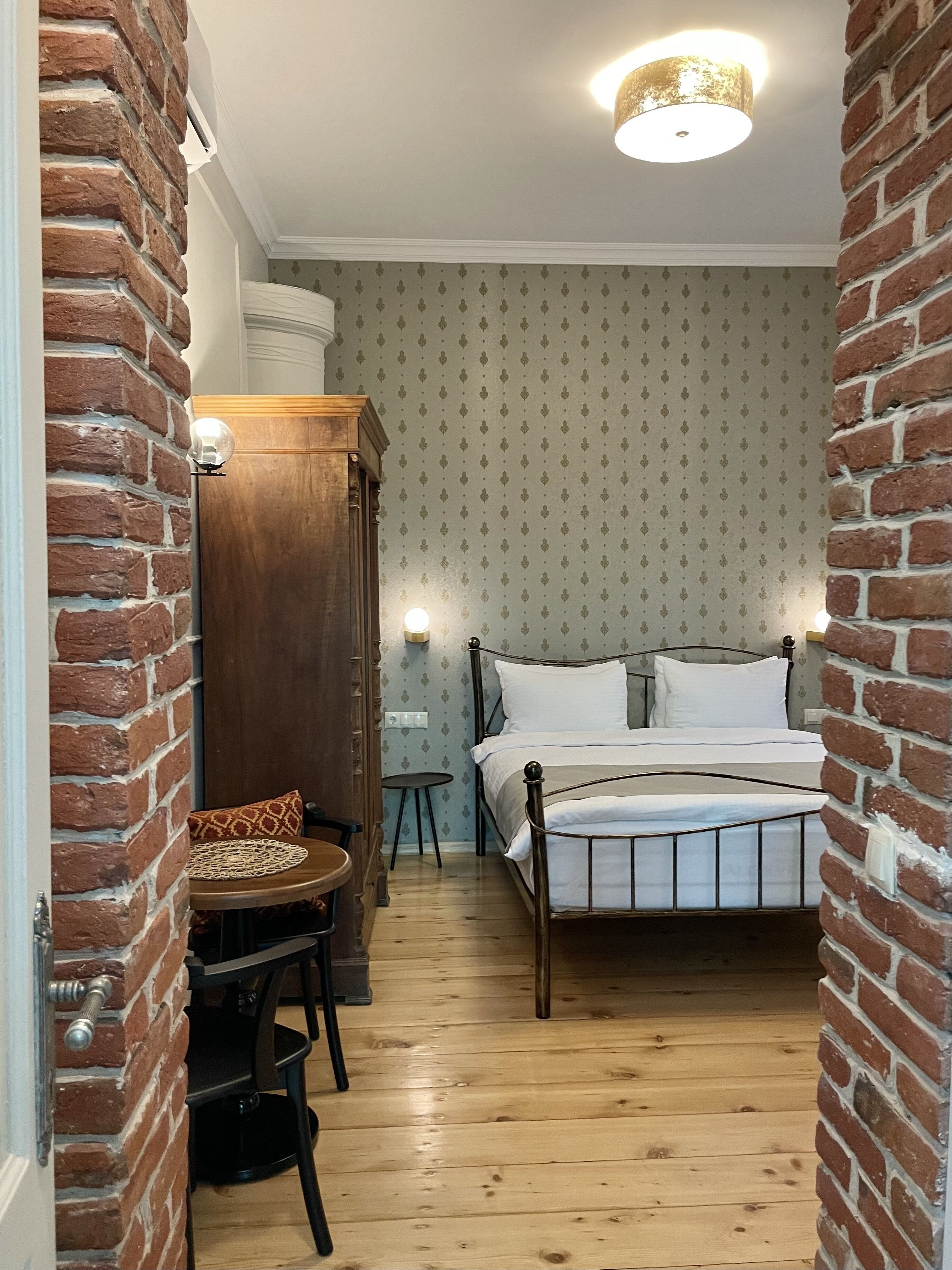 Artisan Boutique Hotel