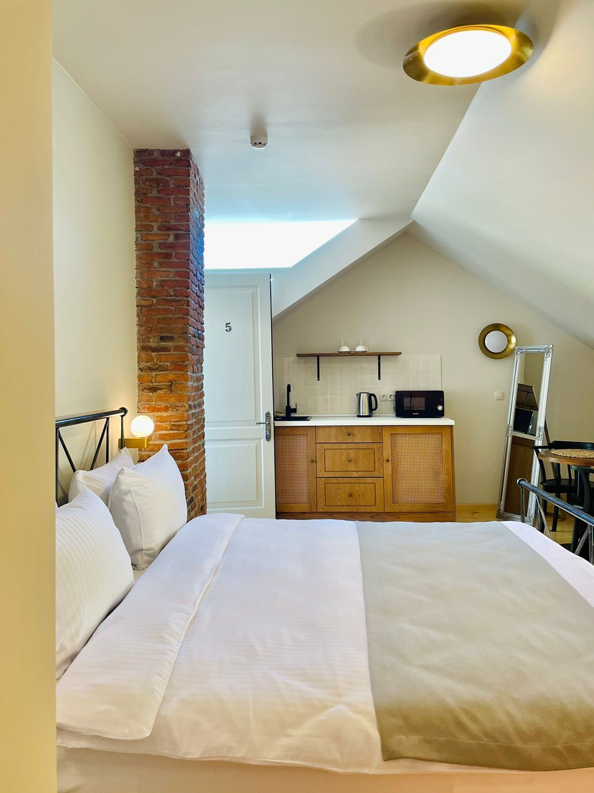 Artisan Boutique Hotel