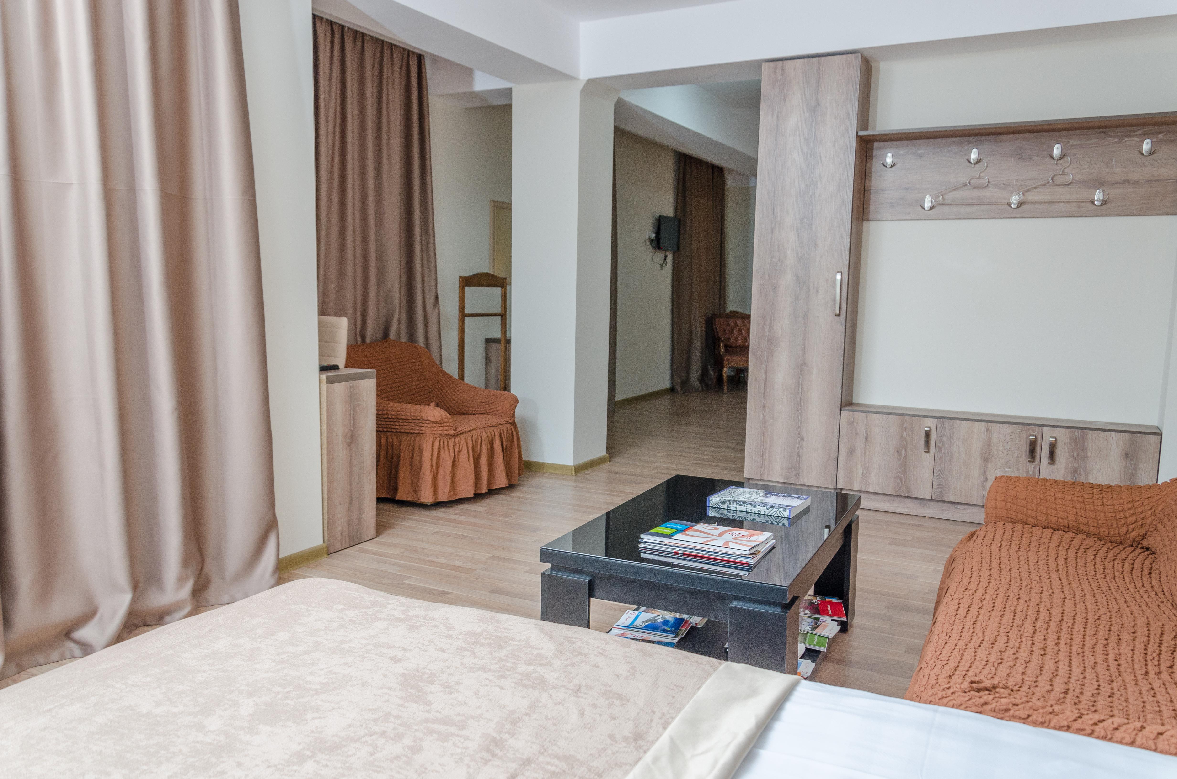 BigBay Hotel